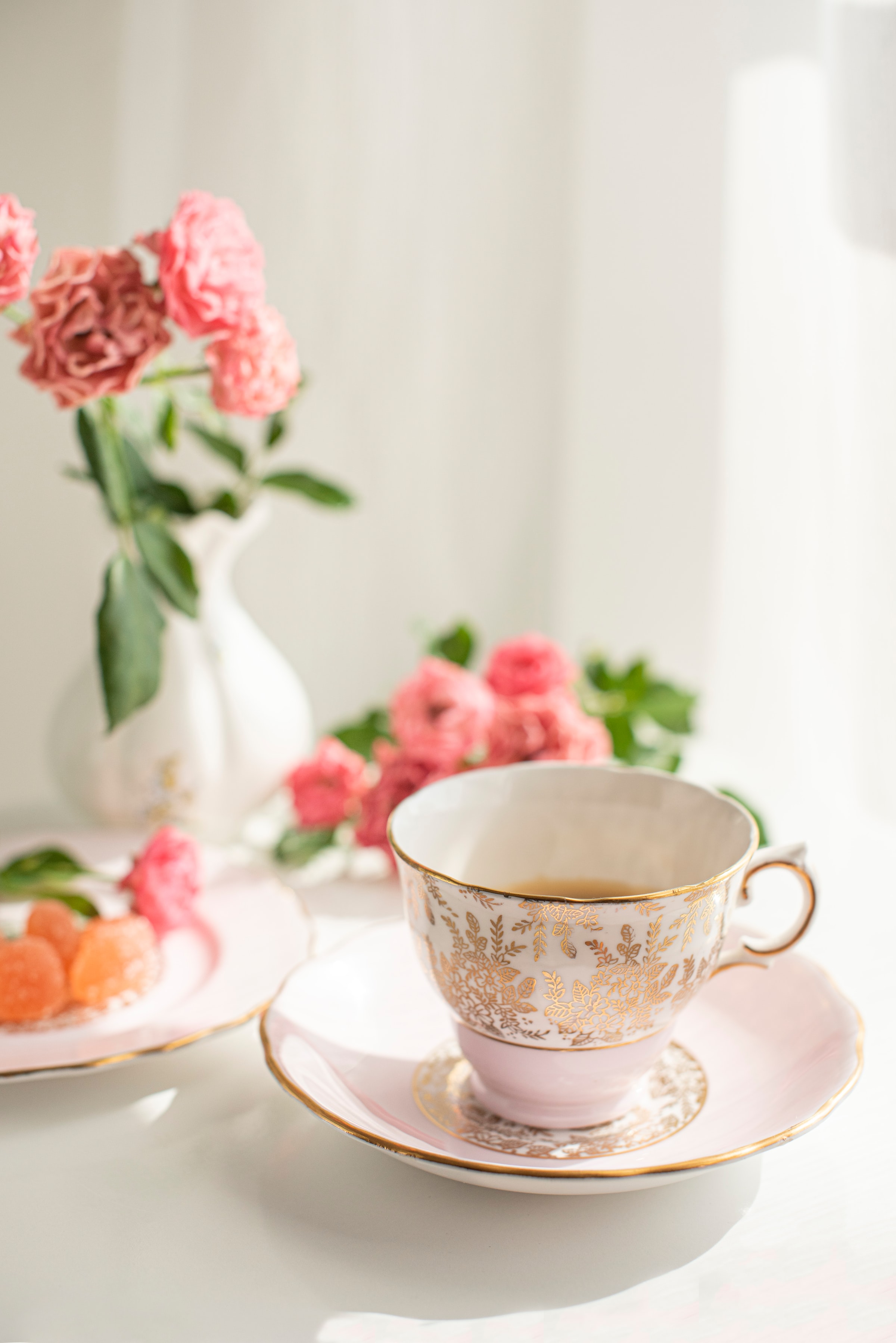 Download mobile wallpaper Food, Plate, Flowers, Cup, Tea for free.