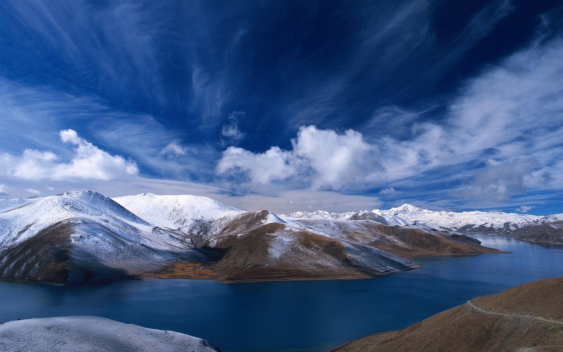 無料モバイル壁紙山脈, 雲, 湖, 風景をダウンロードします。