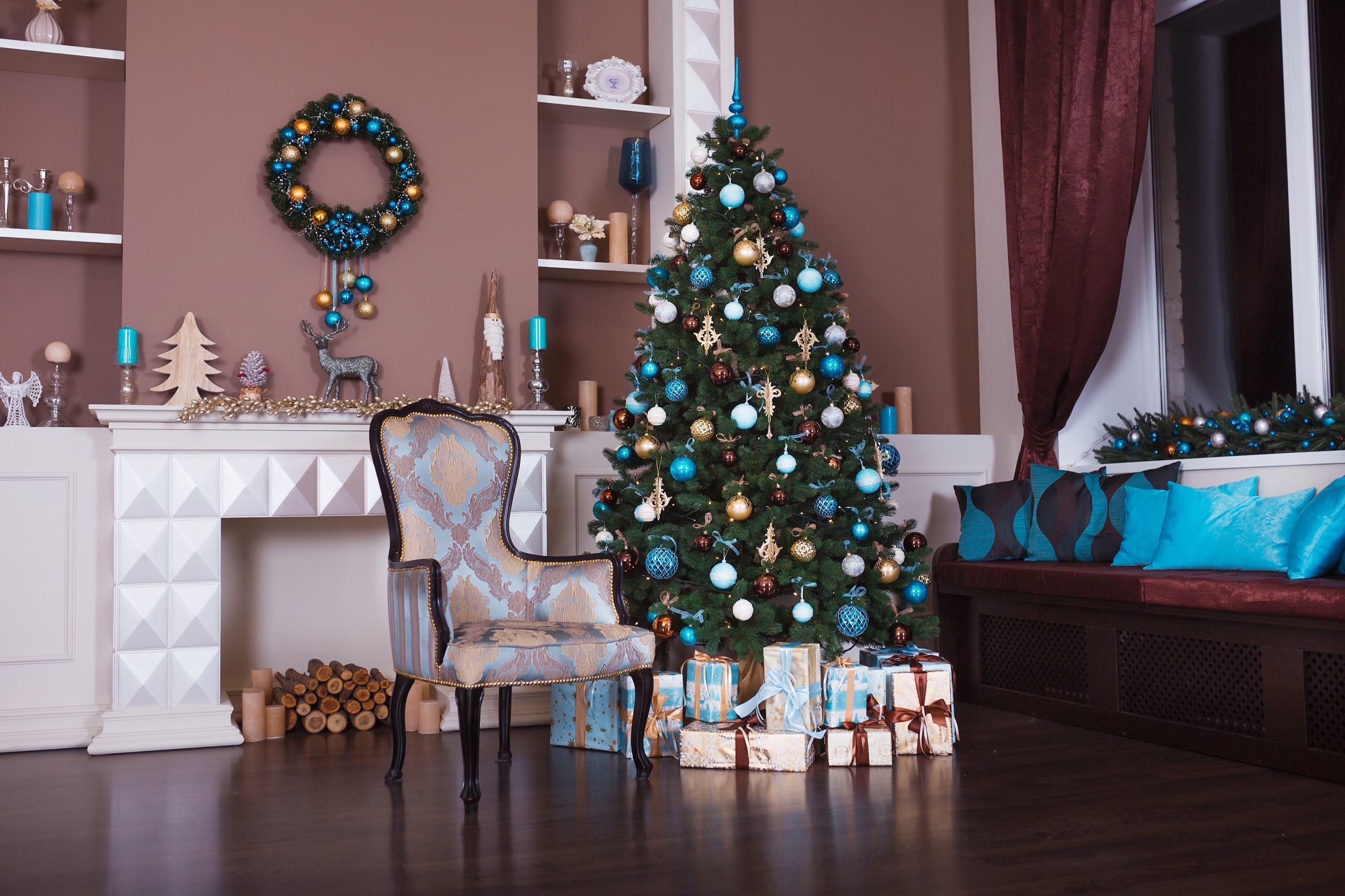 Download mobile wallpaper Christmas, Holiday, Gift, Christmas Tree, Furniture, Decoration for free.