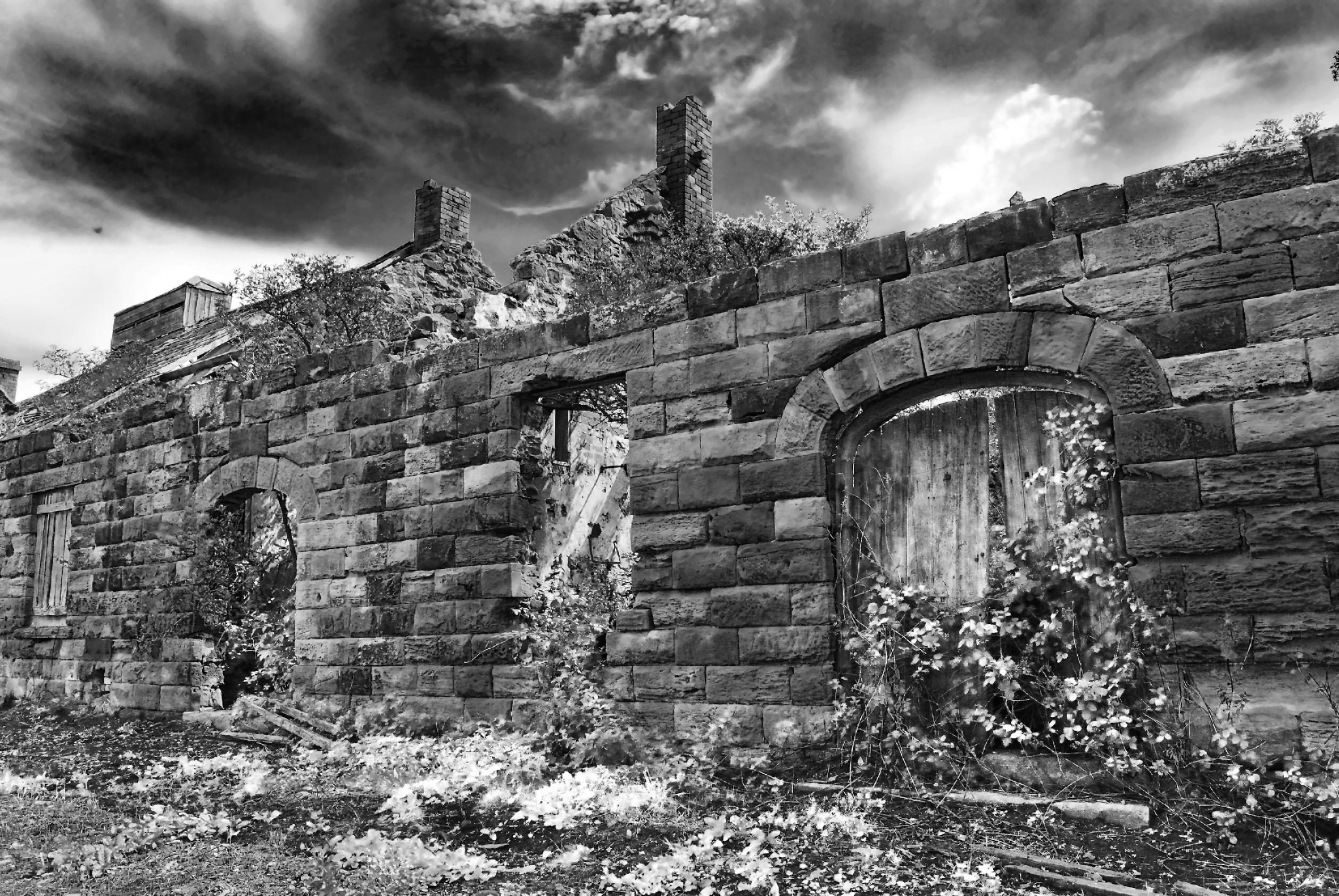 Free download wallpaper Sky, Architecture, Ruin, Man Made, Derelict on your PC desktop