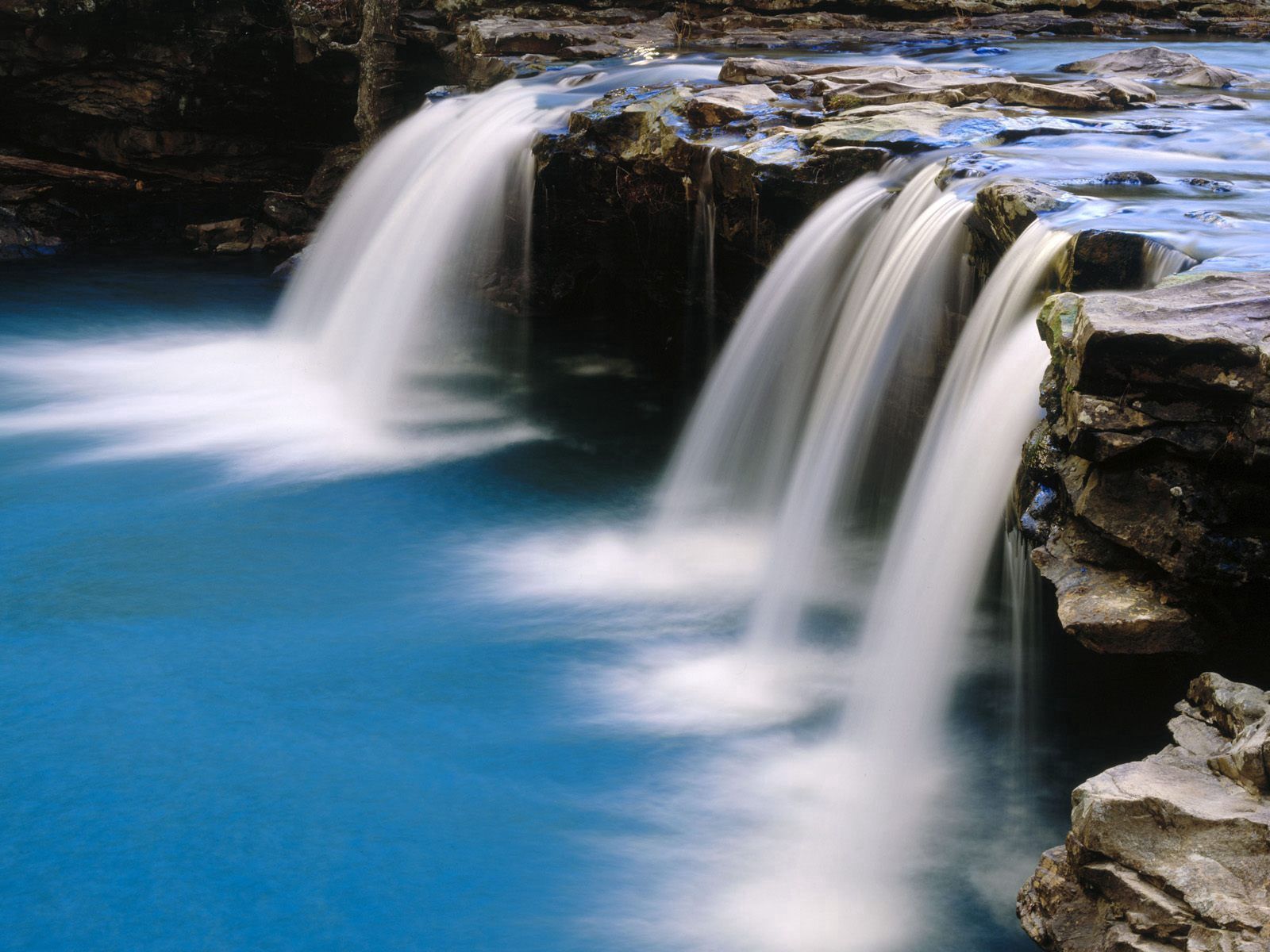 Скачать обои бесплатно Голубая, Арканзас, Поток, Камни, Природа, Вода, Водопад картинка на рабочий стол ПК