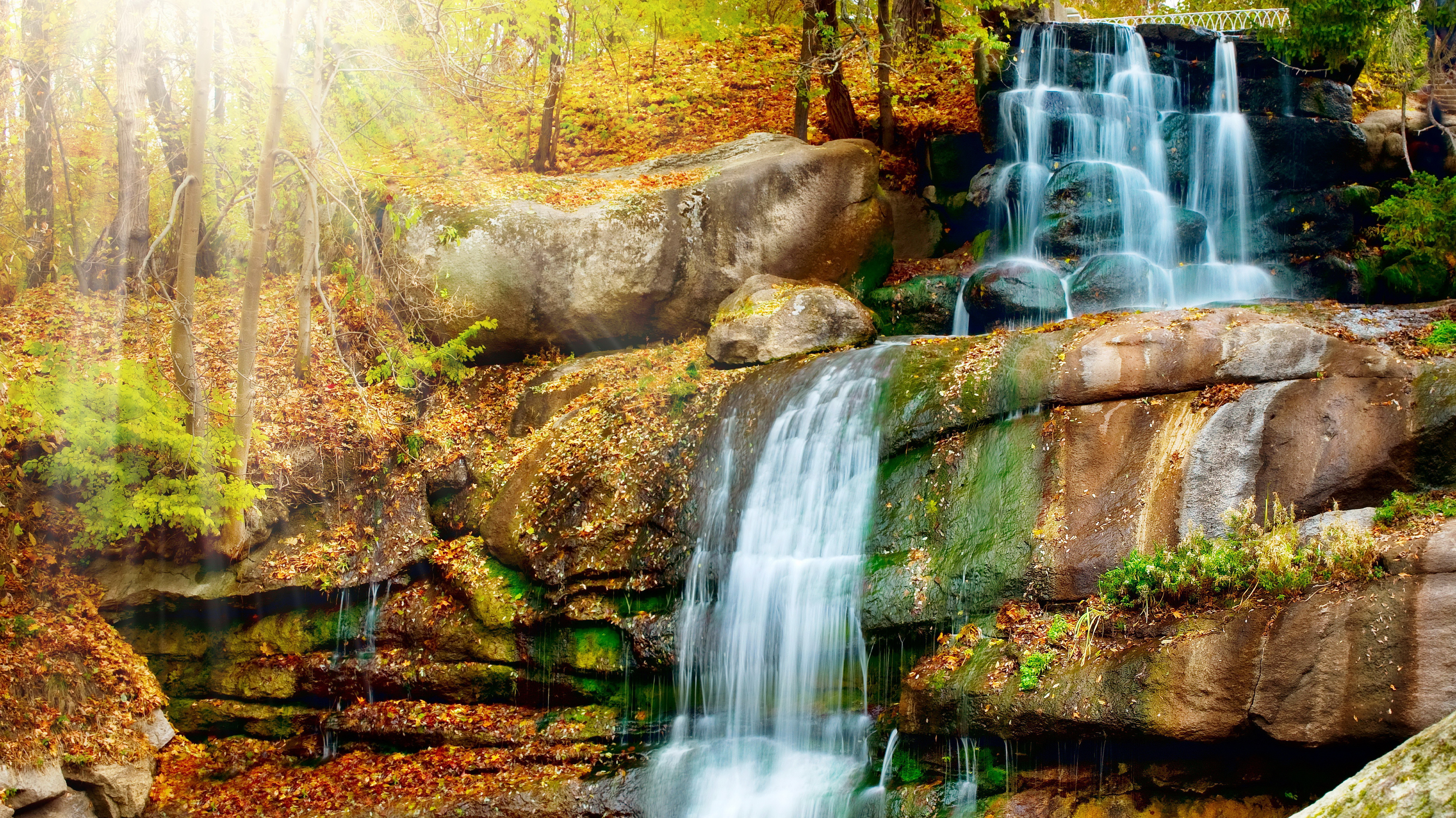 Handy-Wallpaper Natur, Herbst, Wasserfälle, Wasserfall, Sonnenstrahl, Erde/natur kostenlos herunterladen.