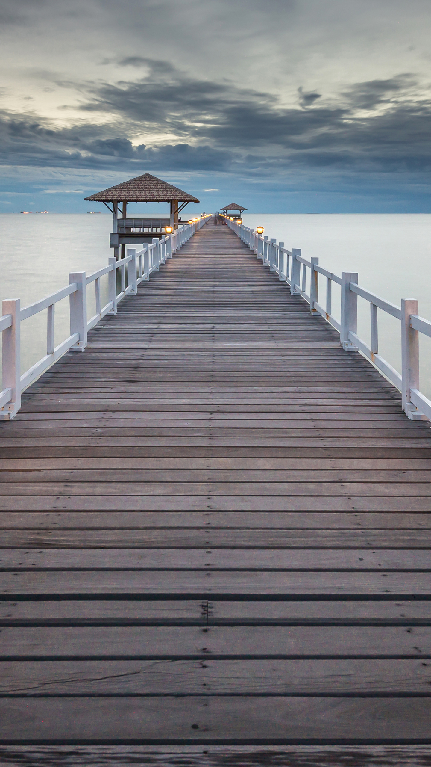 Handy-Wallpaper Seebrücke, Menschengemacht kostenlos herunterladen.