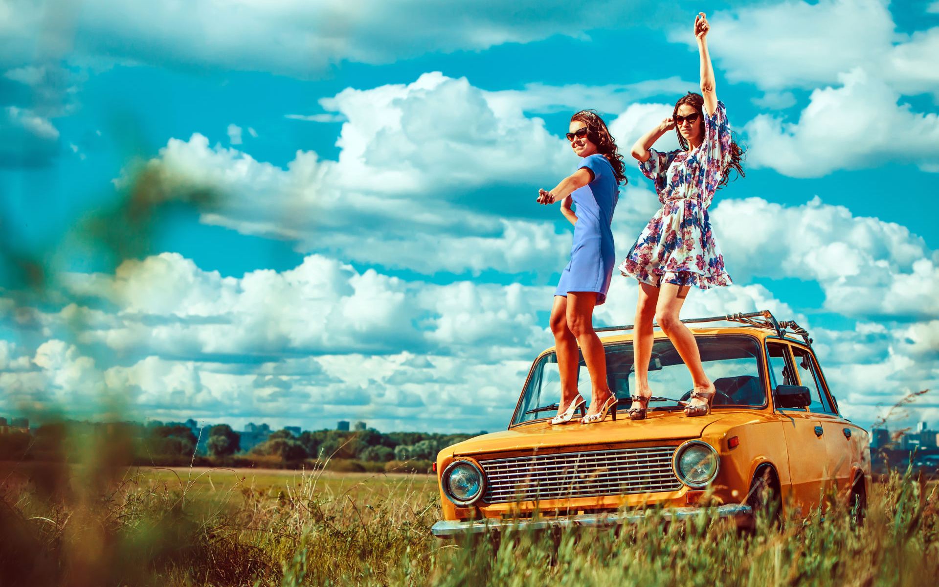 Download mobile wallpaper Mood, Model, Women, Old Car for free.