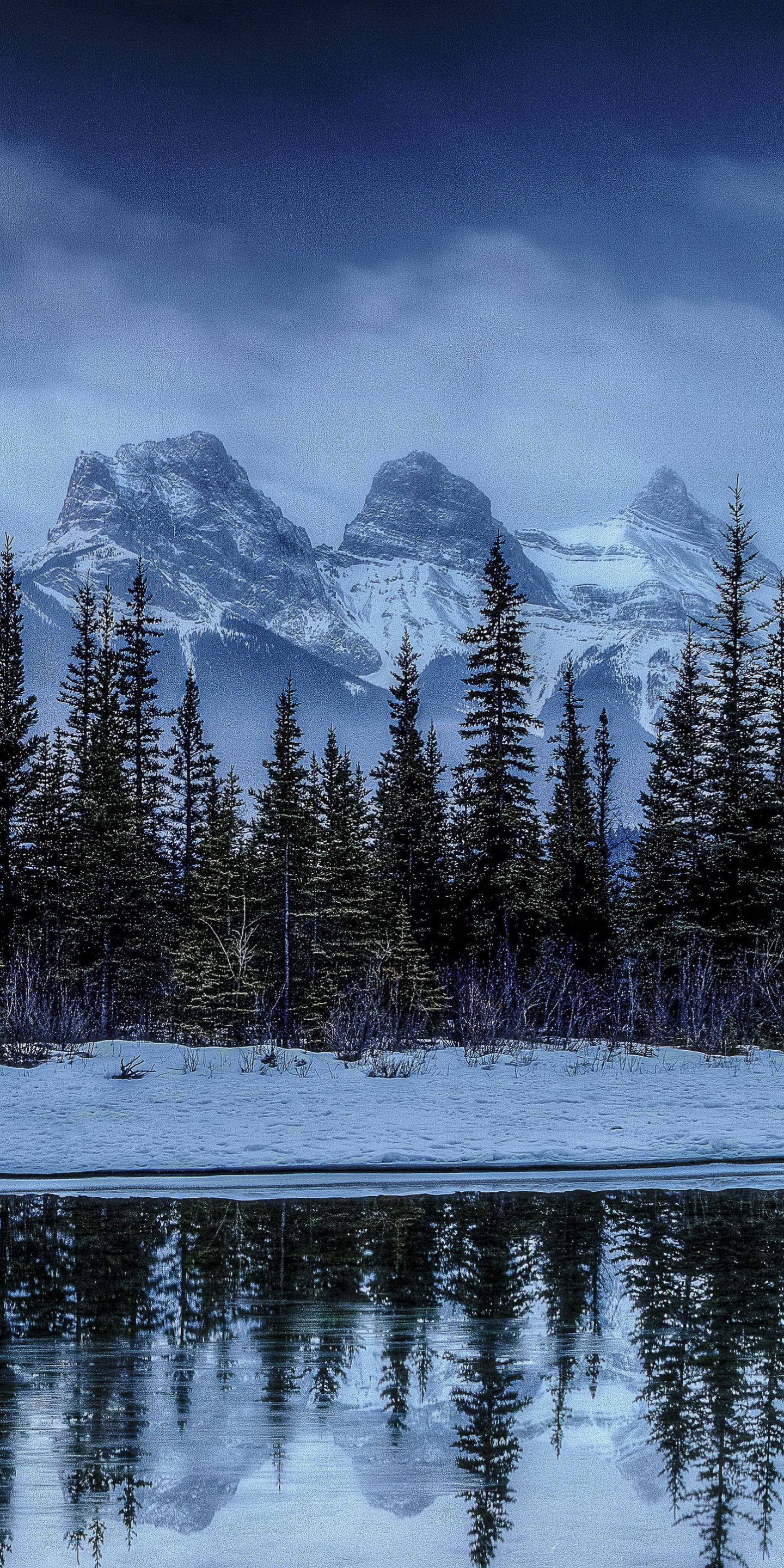 PCデスクトップに風景, 冬, 雪, 湖, 山, 反射, 森, 地球, 山岳画像を無料でダウンロード