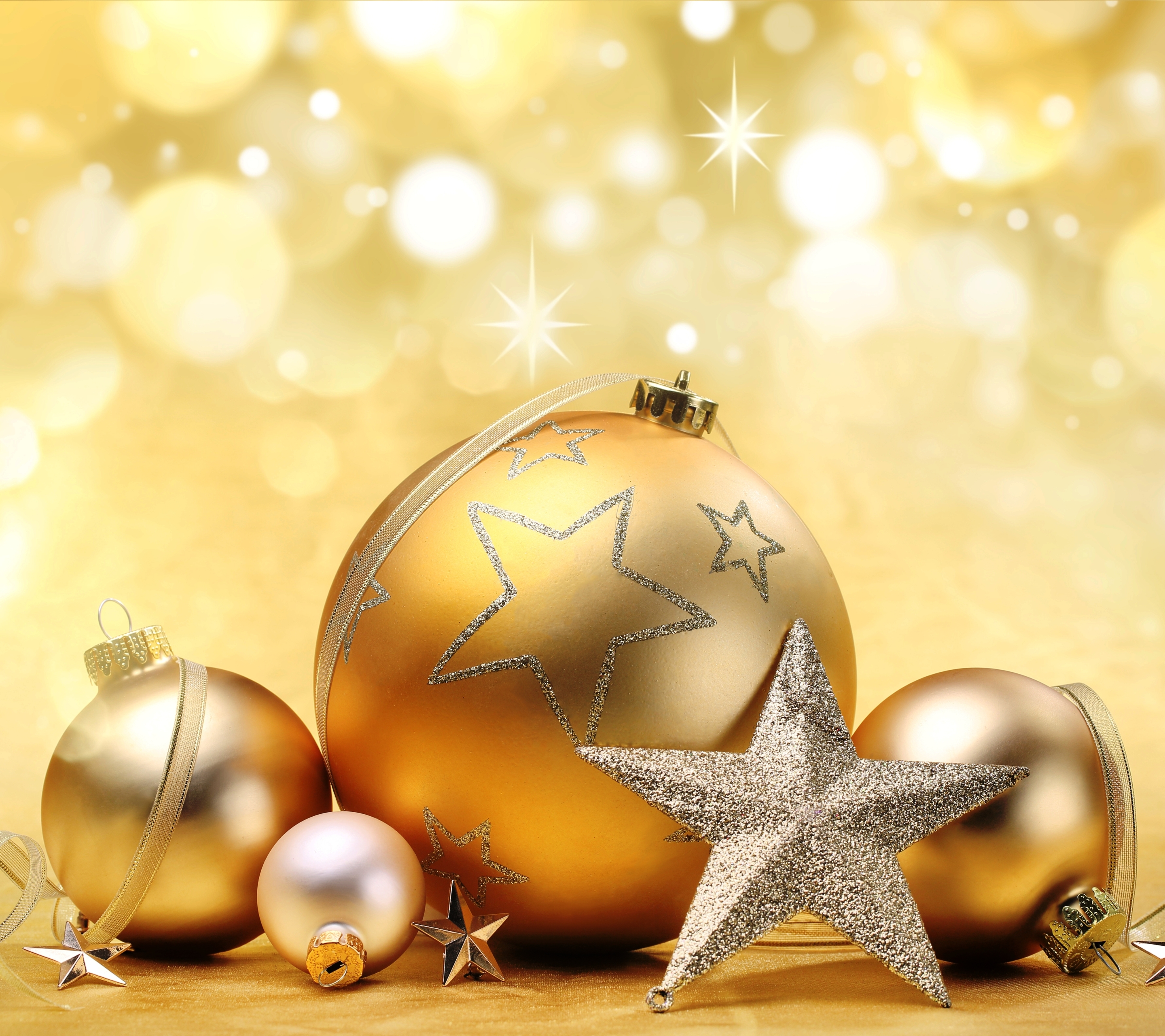 Download mobile wallpaper Christmas, Holiday, Golden, Christmas Ornaments for free.