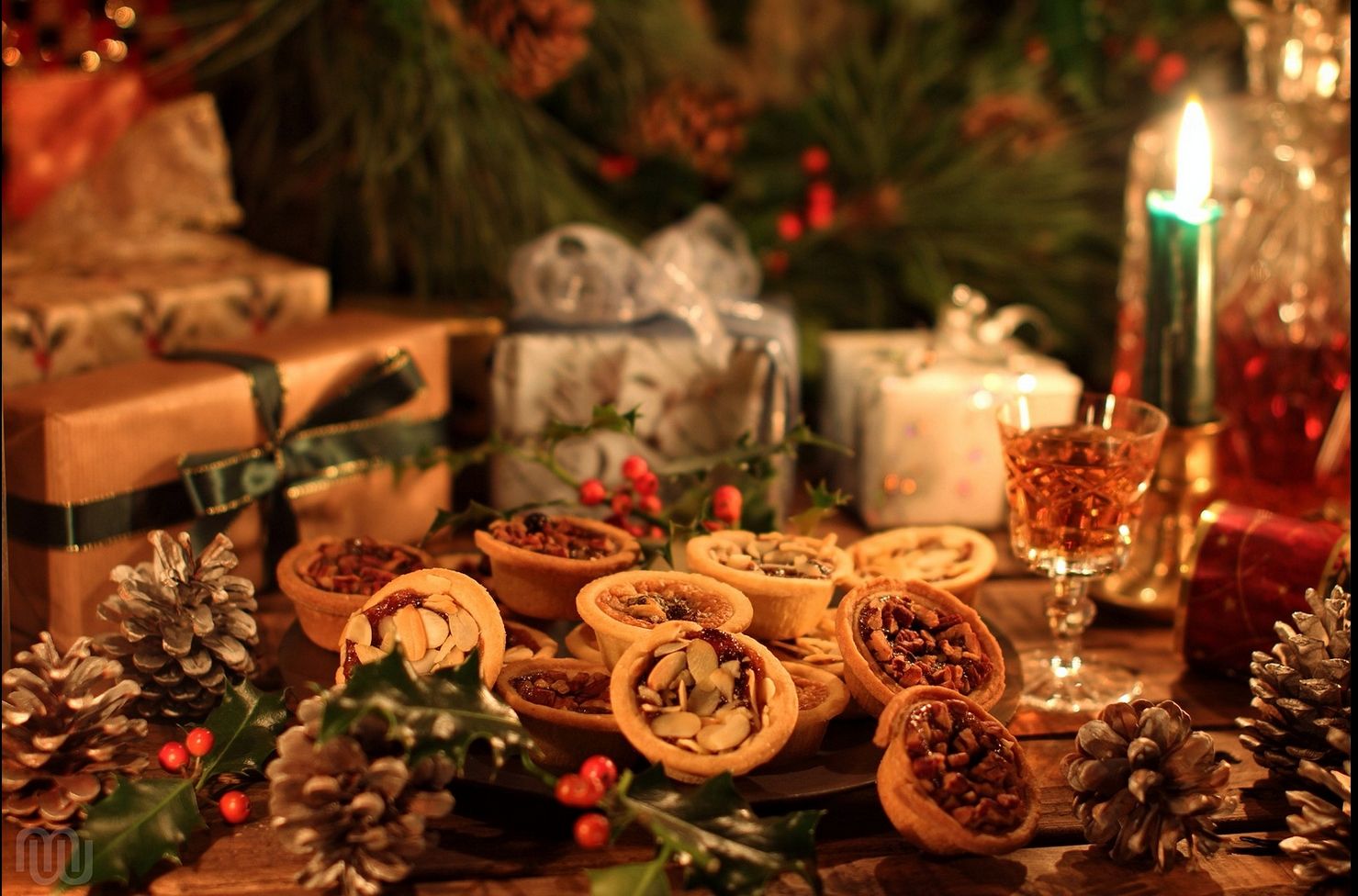 Завантажити шпалери безкоштовно Різдво, Свято, Подарунок, Харчування, Соснова Шишка картинка на робочий стіл ПК
