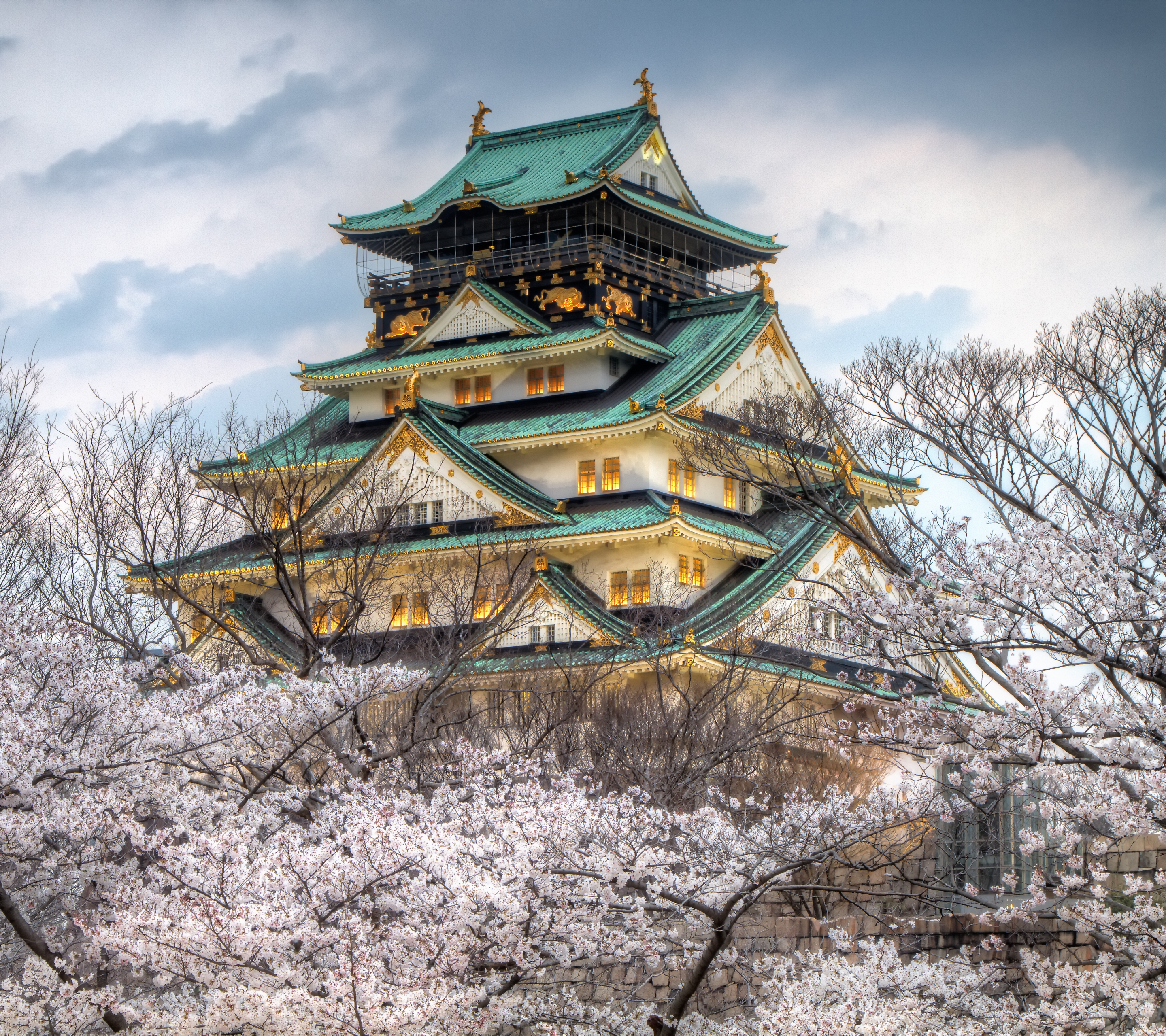 Скачать картинку Архитектура, Замки, Сакура, Япония, Весна, Осака, Сделано Человеком, Осакский Замок в телефон бесплатно.