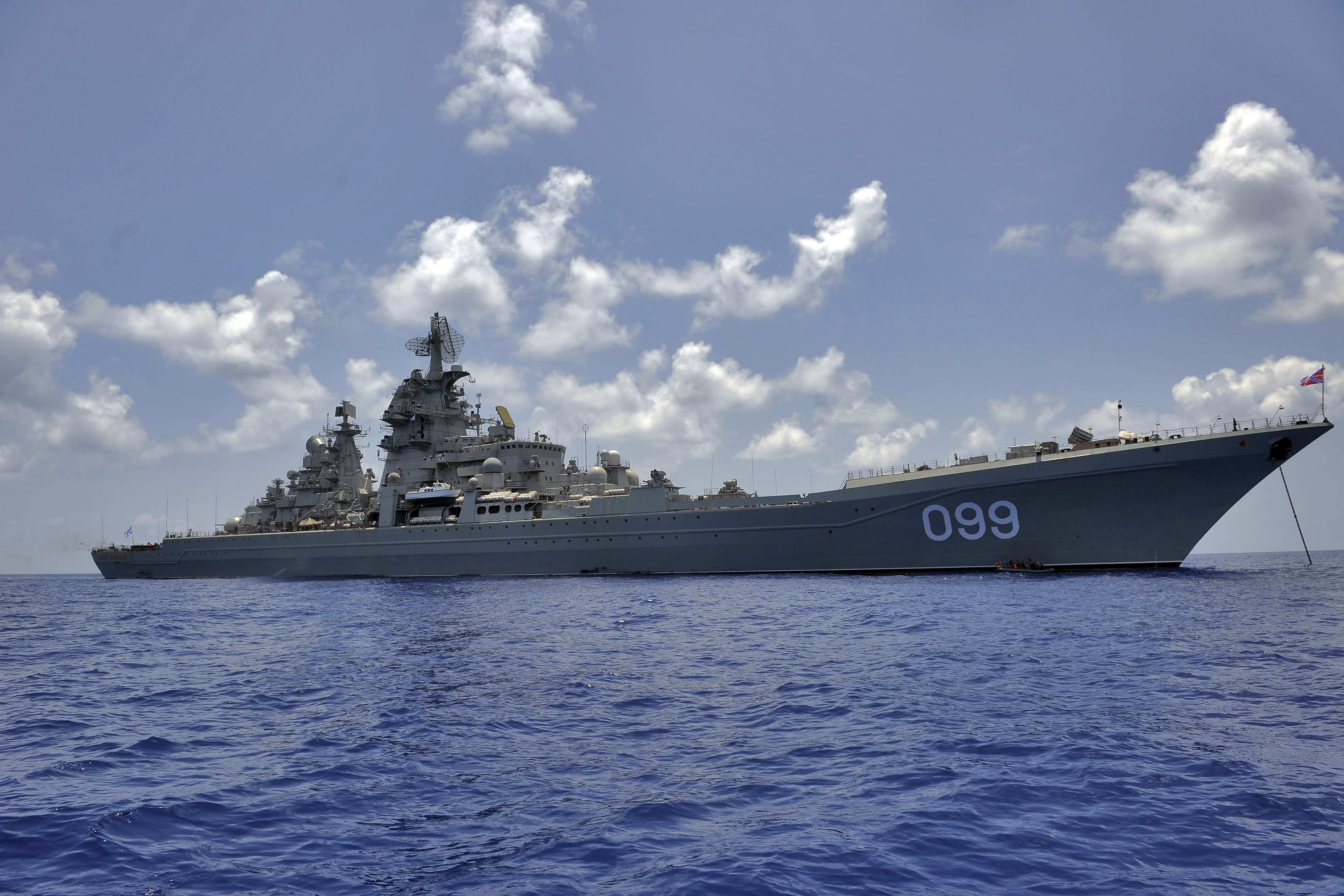 353410 descargar fondo de pantalla militar, crucero de batalla ruso pyotr velikiy, crucero de batalla, buque de guerra, buques de guerra: protectores de pantalla e imágenes gratis