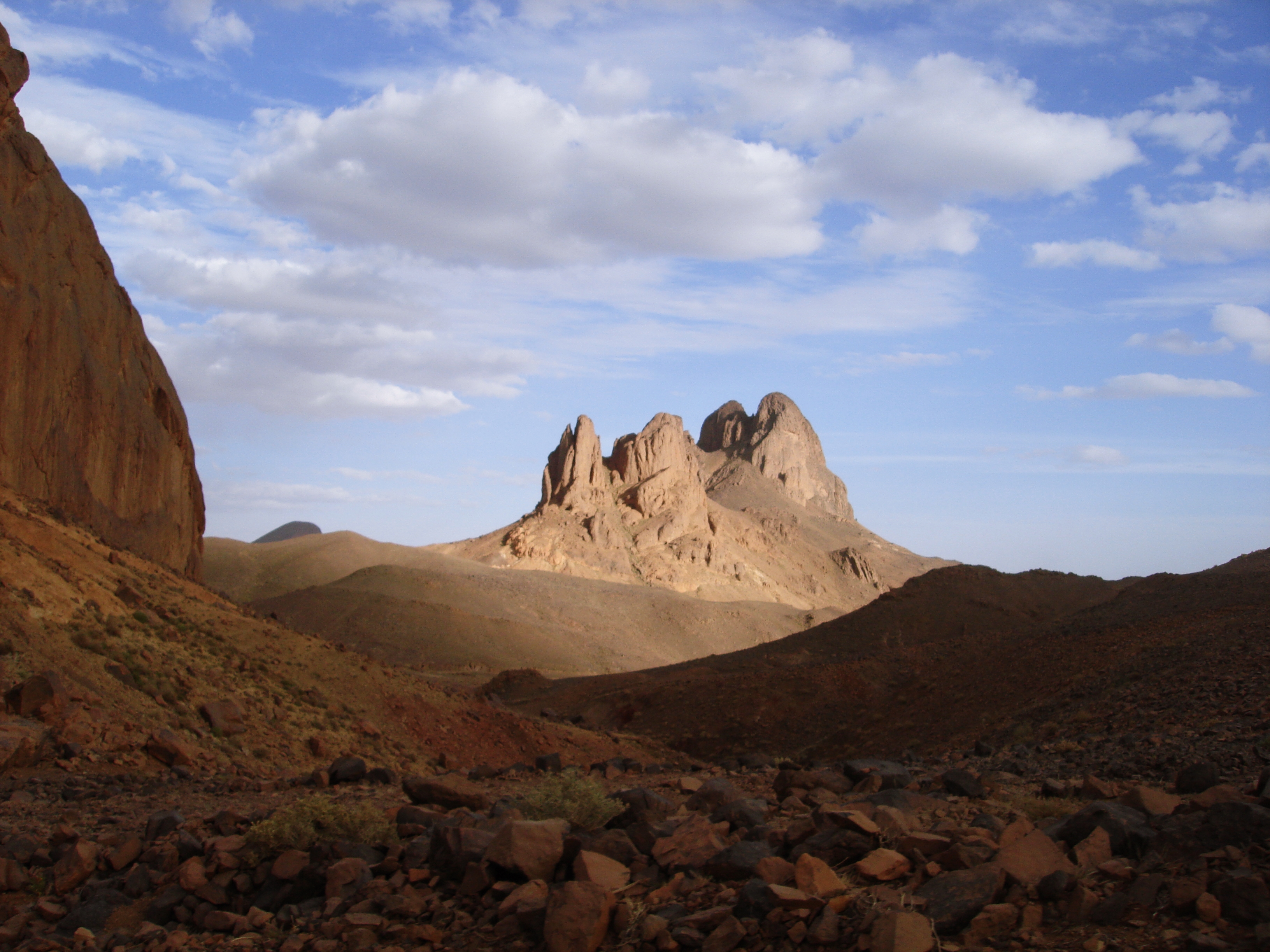 Download mobile wallpaper Landscape, Desert, Earth, Stone, Sahara, Africa, Algeria, Tassili N'ajjer, Hoggar Mountains for free.