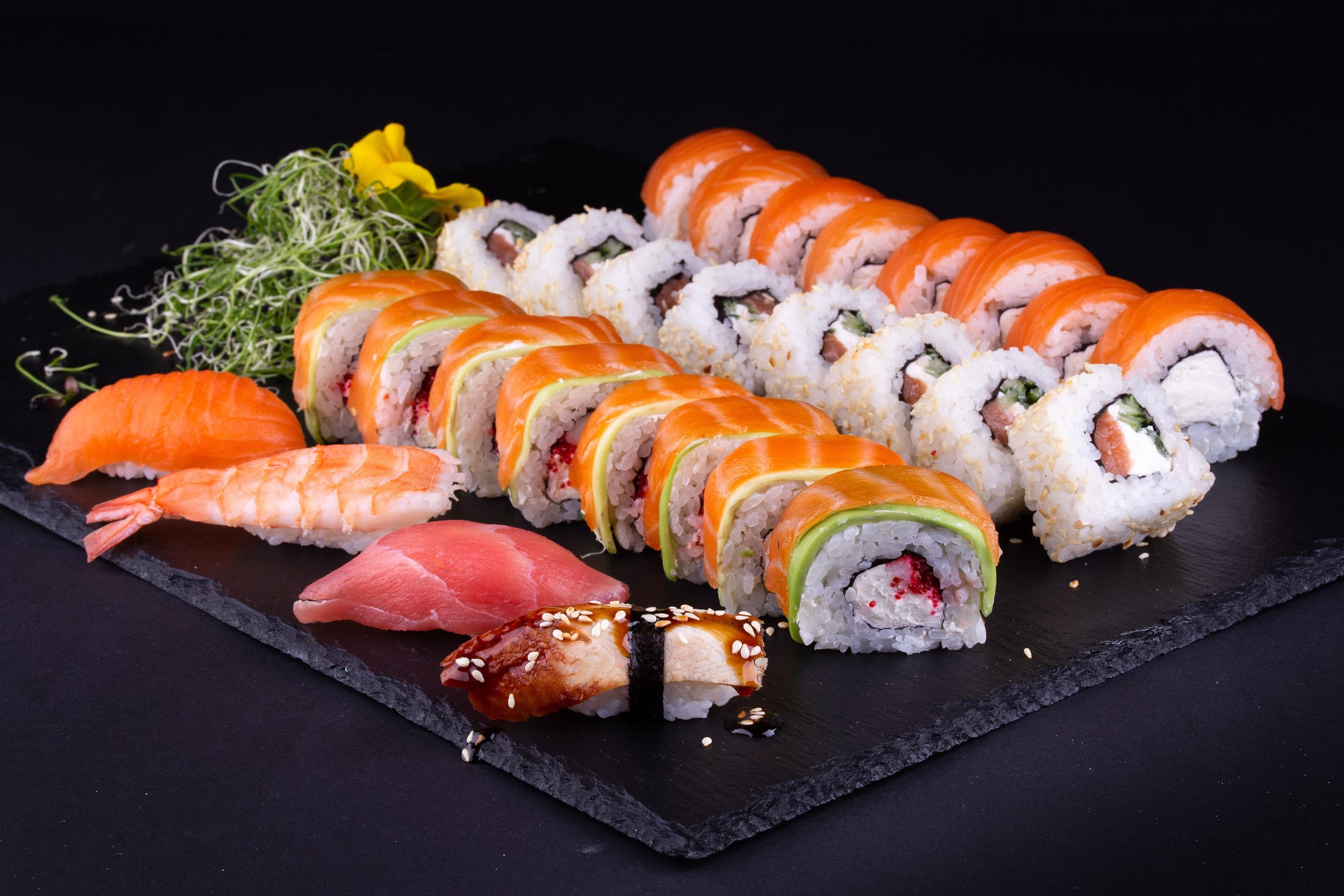 Descarga gratuita de fondo de pantalla para móvil de Sushi, Marisco, Alimento, Pez.