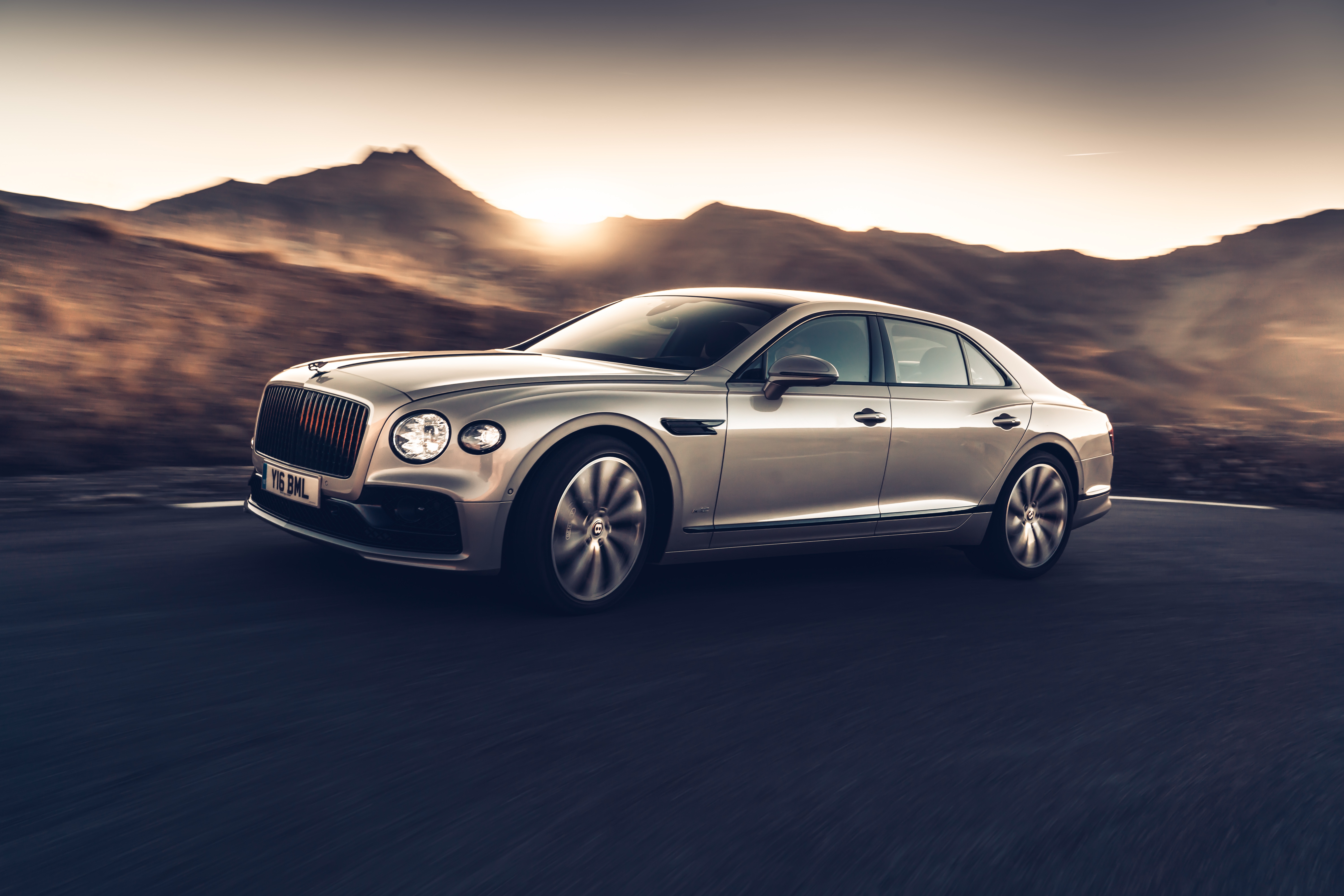 Download mobile wallpaper Bentley, Car, Bentley Flying Spur, Vehicles, Silver Car for free.