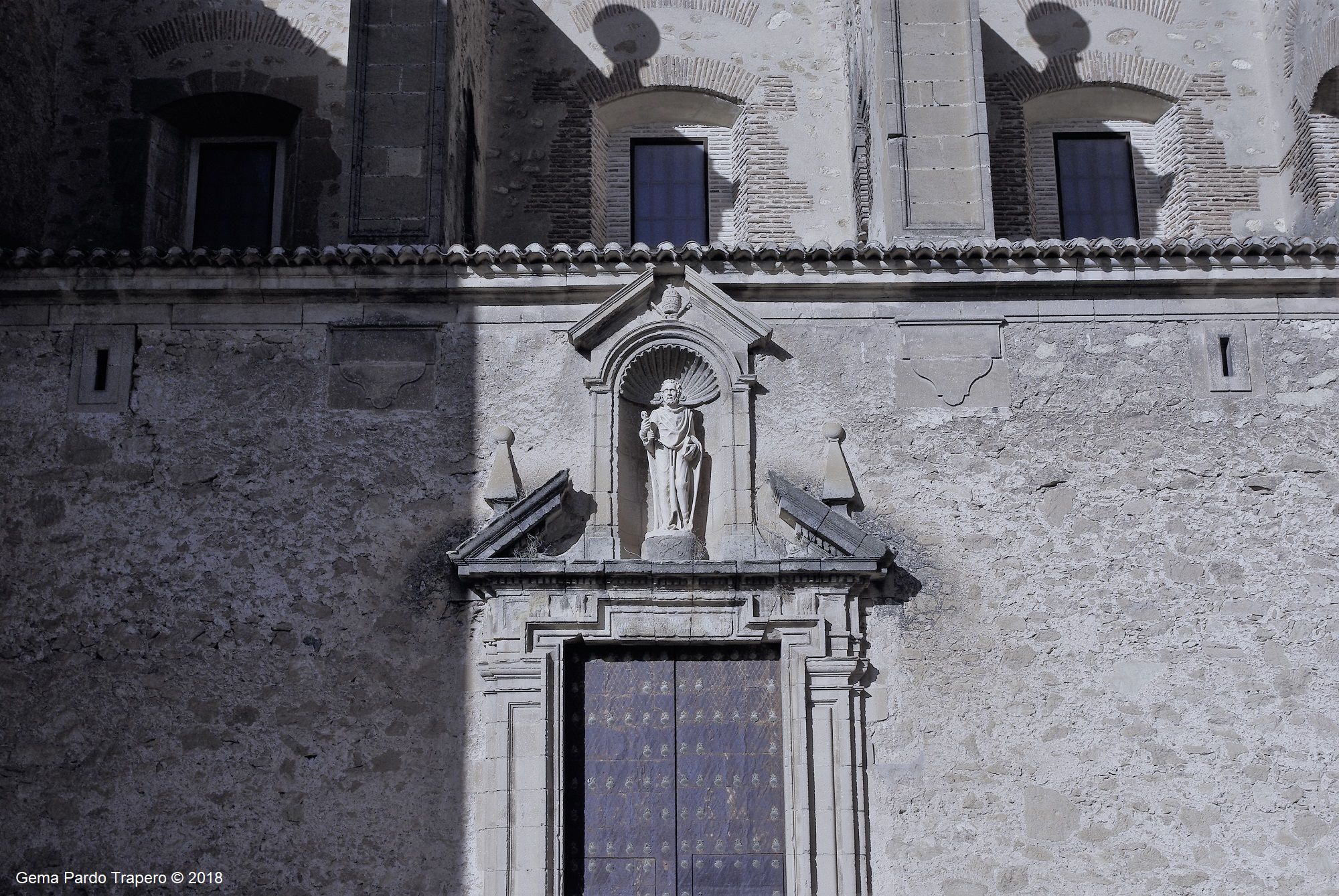 Téléchargez des papiers peints mobile Statue, Espagne, Architecture, Noir & Blanc, Religieux, Eglise, Albacete gratuitement.