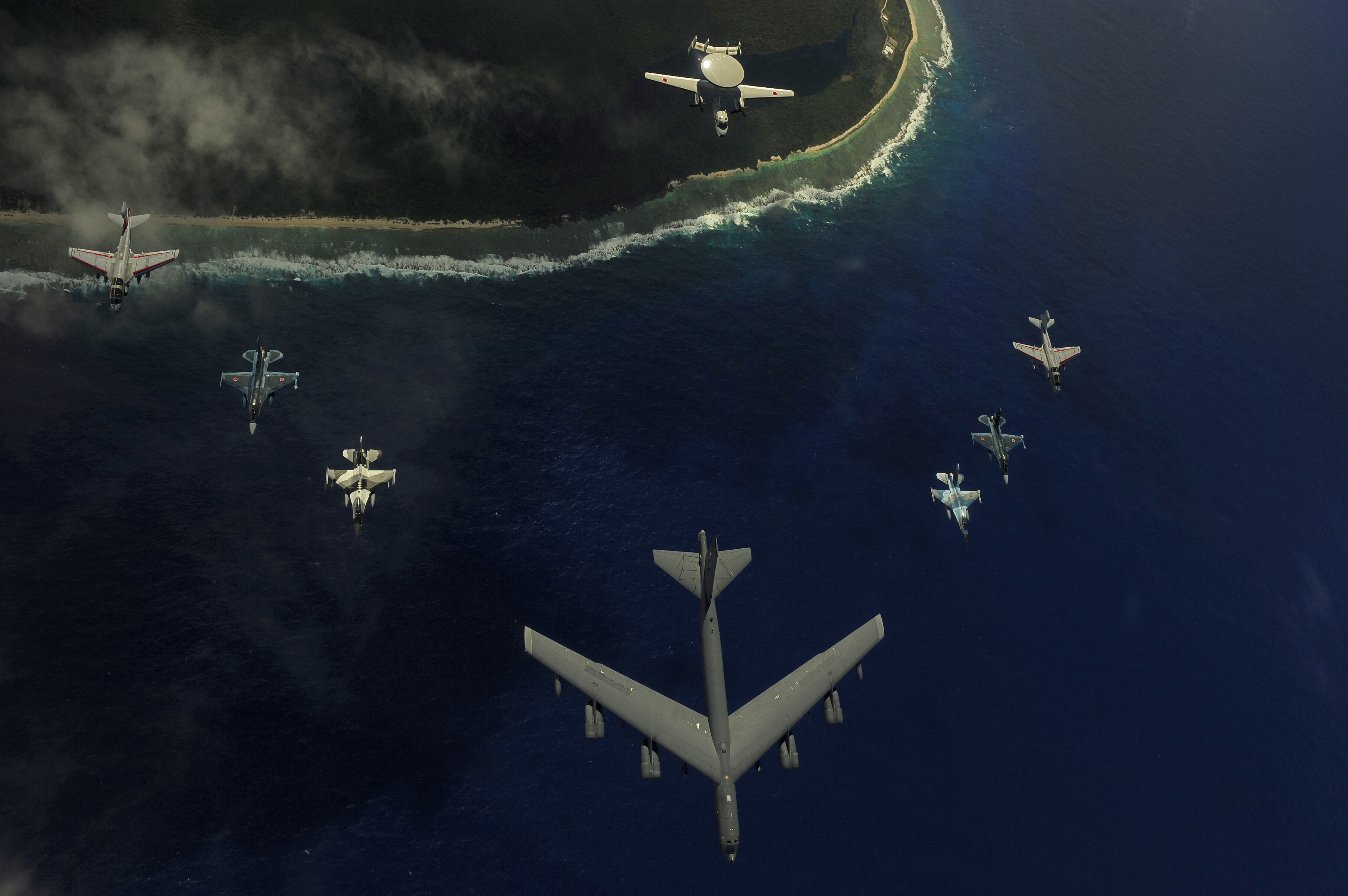 Laden Sie das Militär, Flugschau, Militärflugzeug-Bild kostenlos auf Ihren PC-Desktop herunter