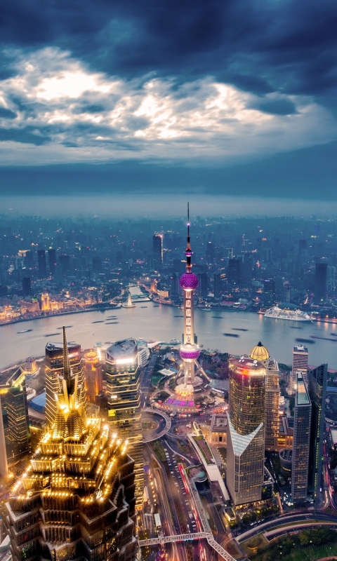 Скачать картинку Города, Облака, Туман, Облако, Китай, Шанхай, Сделано Человеком, Кита́й в телефон бесплатно.