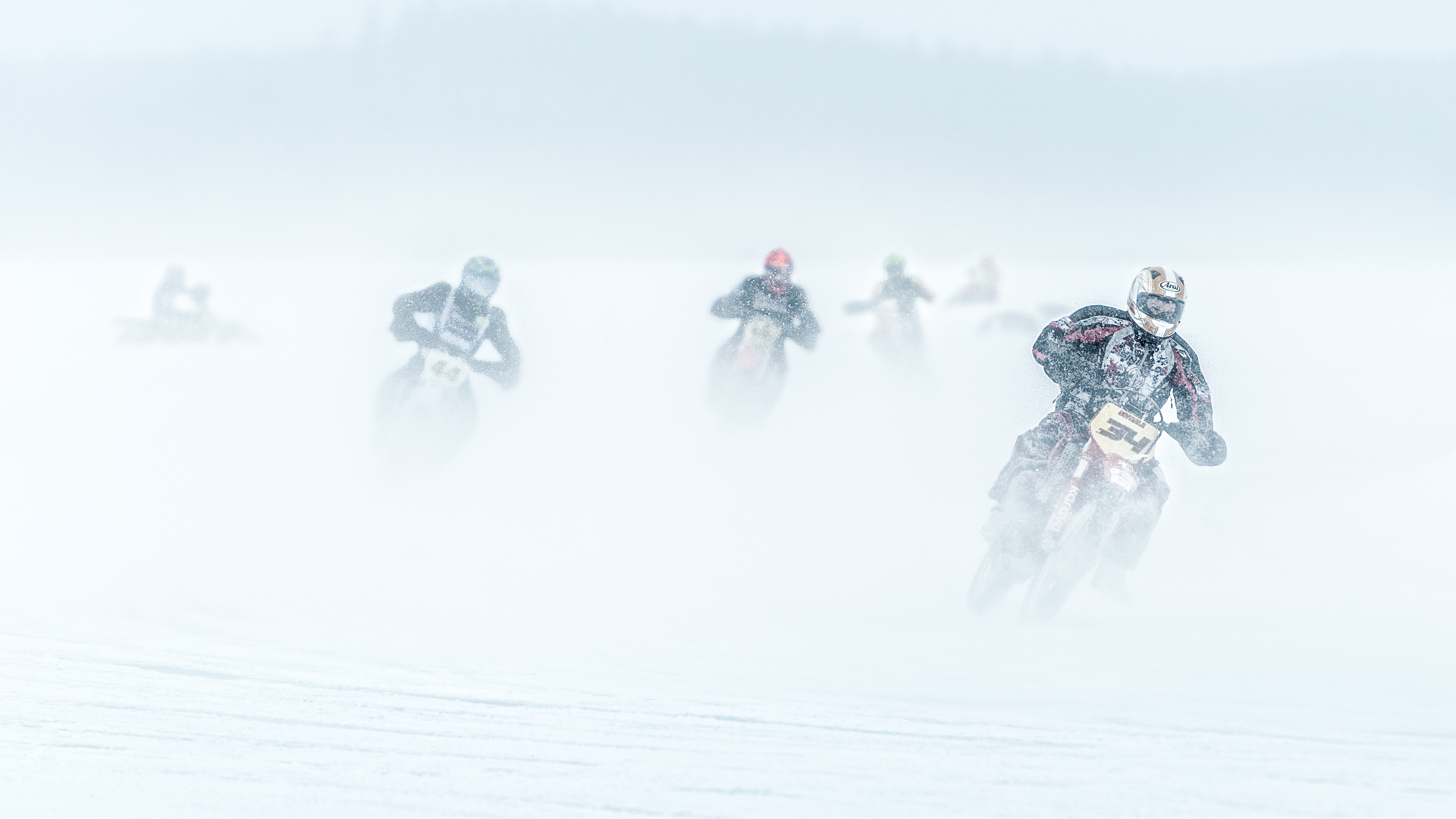821672 Hintergrundbild herunterladen sport, moto cross, motorrad, wettrennen, schnee, winter - Bildschirmschoner und Bilder kostenlos