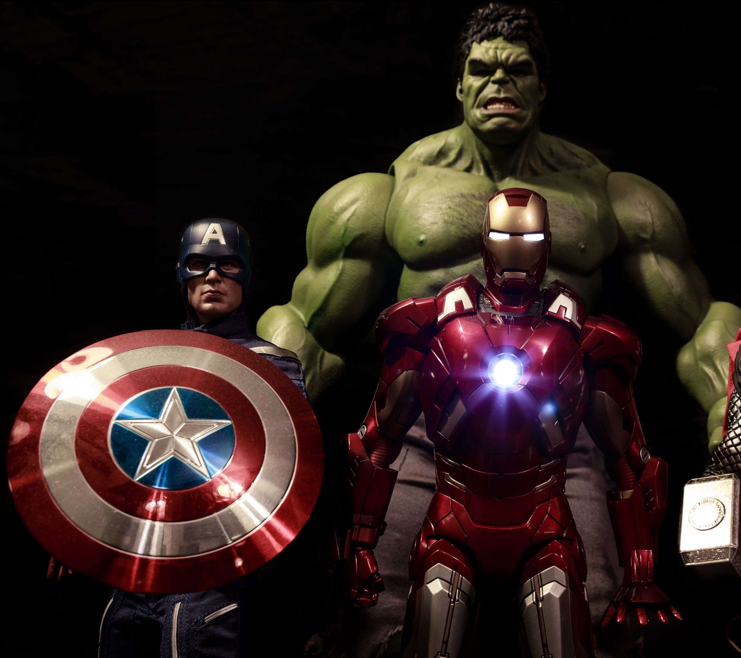 Free download wallpaper Iron Man, Avengers, Toy, Man Made on your PC desktop