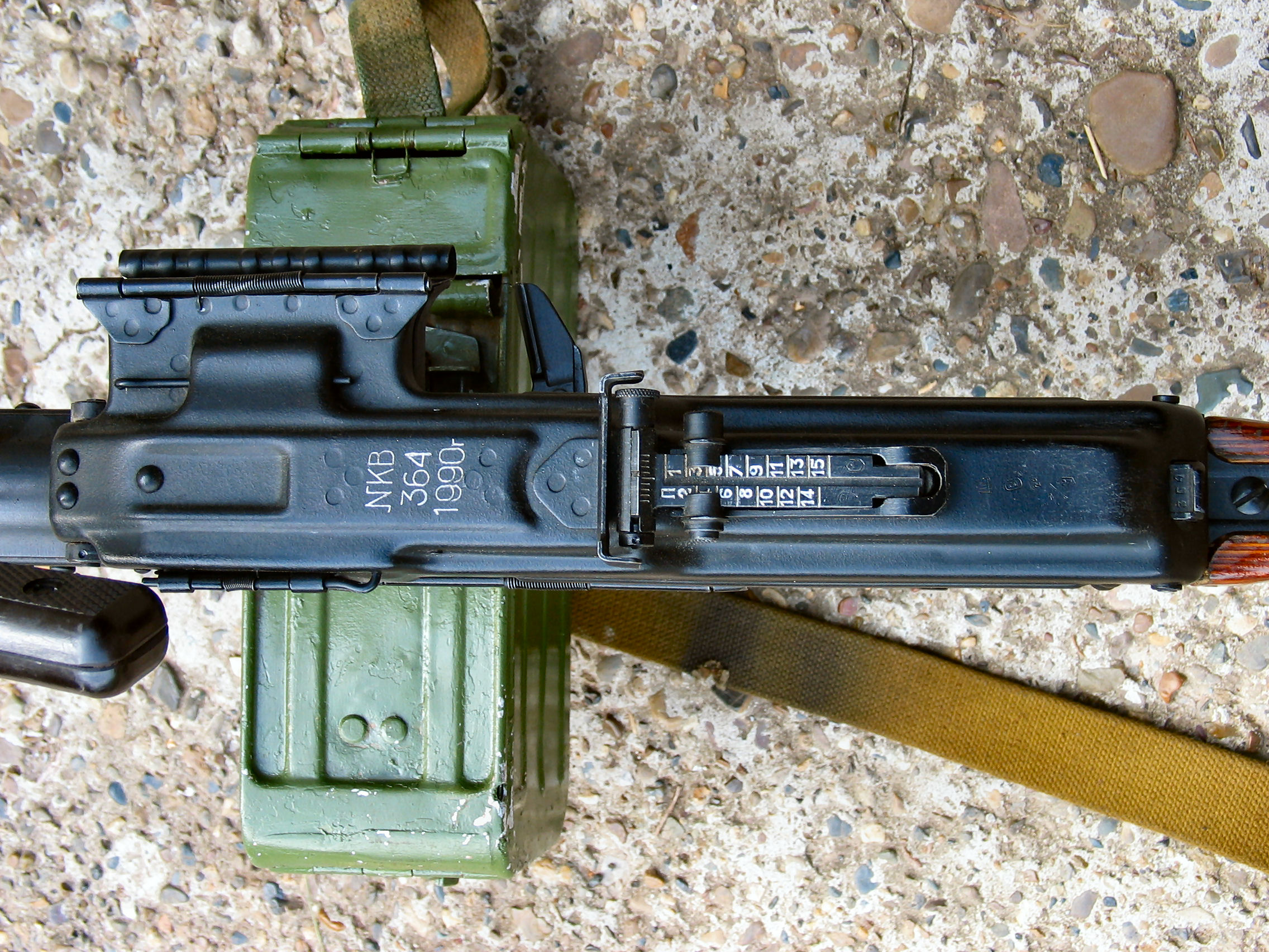 Handy-Wallpaper Waffen, Kalaschnikow Pk Gewehr kostenlos herunterladen.