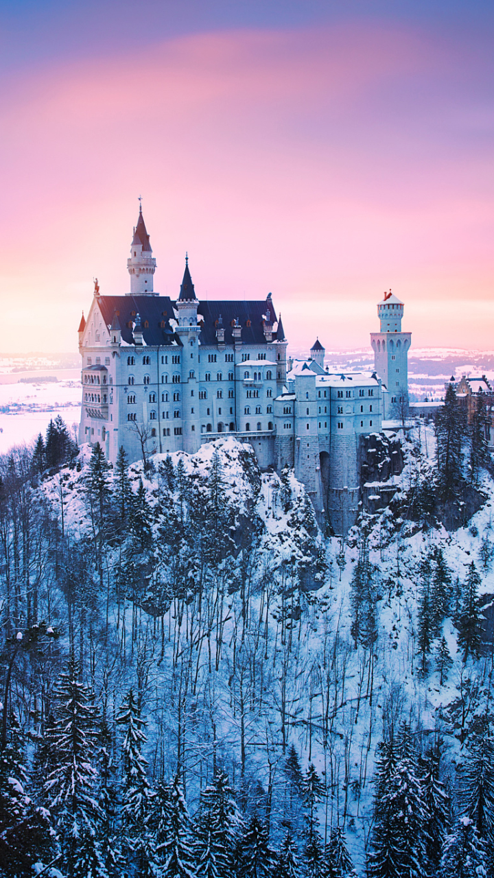 Baixar papel de parede para celular de Inverno, Pôr Do Sol, Castelos, Floresta, Alemanha, Baviera, Castelo De Neuschwanstein, Feito Pelo Homem gratuito.