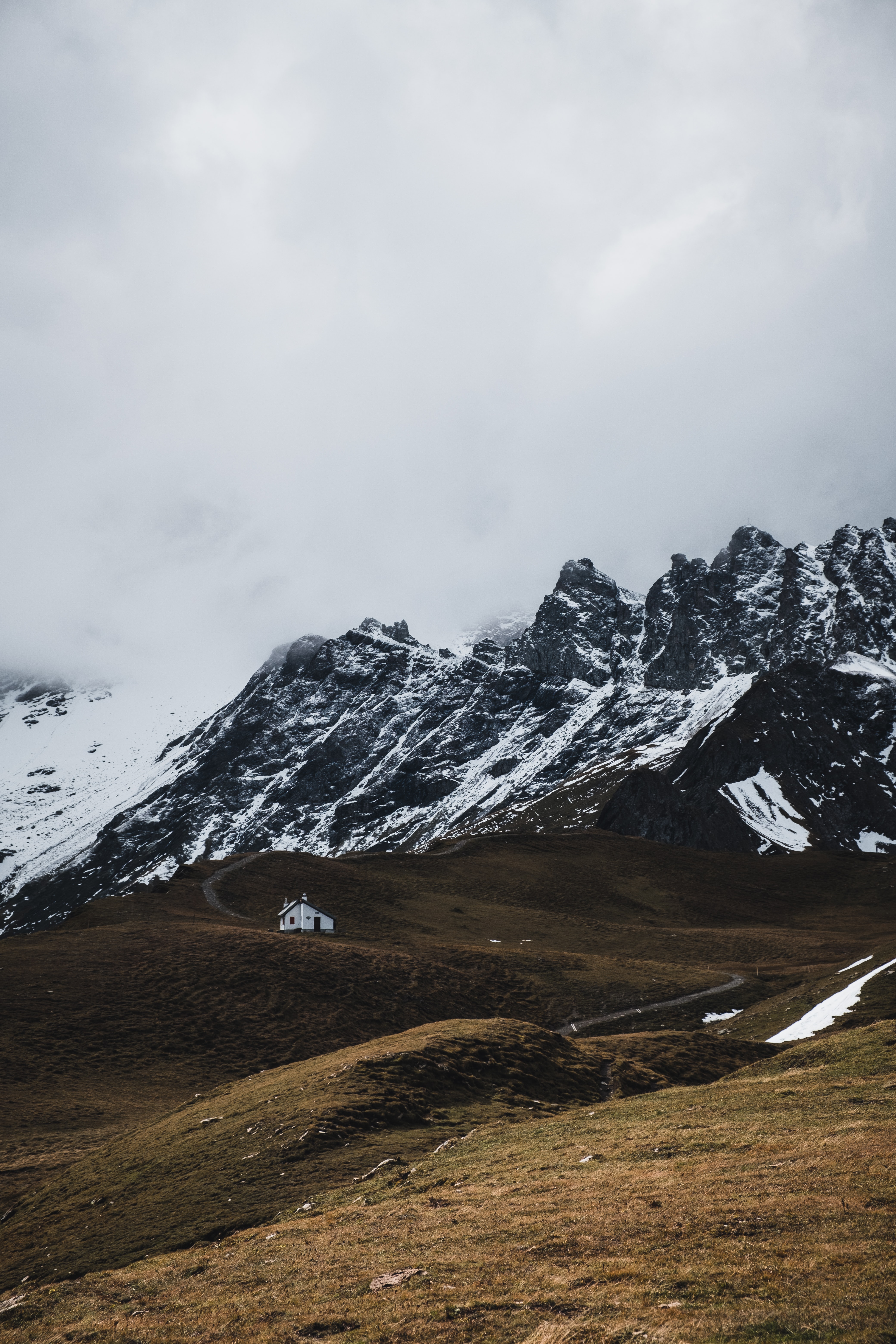 Descarga gratis la imagen Naturaleza, Nieve, Montaña, Casa en el escritorio de tu PC