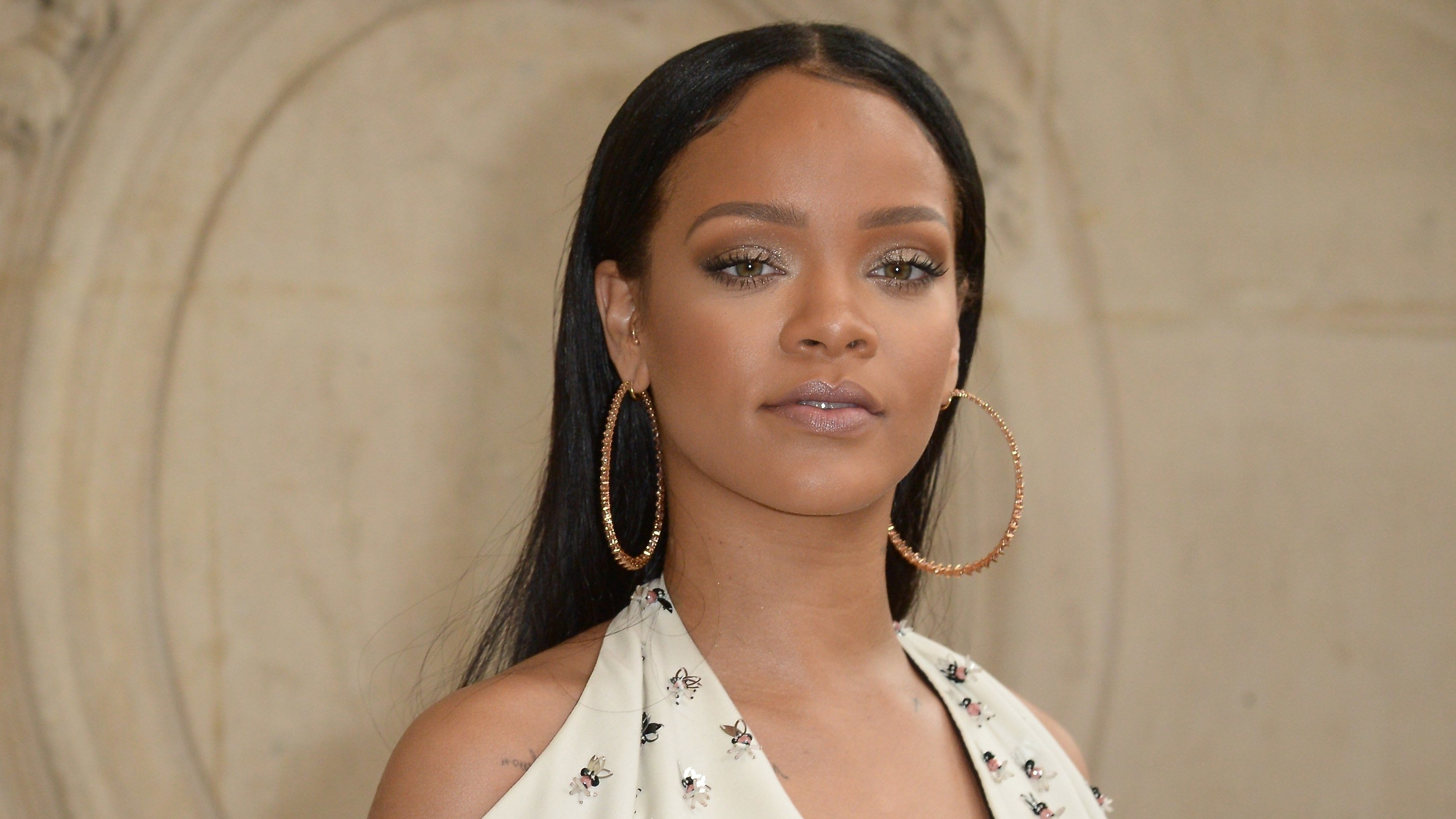 Baixar papel de parede para celular de Música, Rihanna, Cantor gratuito.