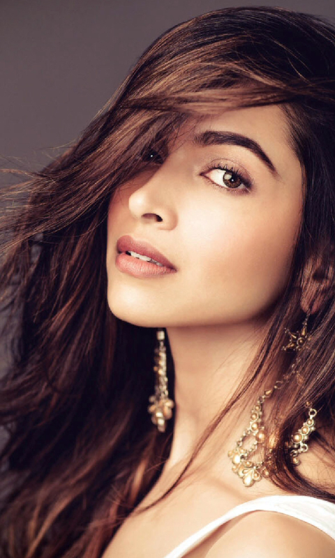 Download mobile wallpaper Celebrity, Deepika Padukone for free.