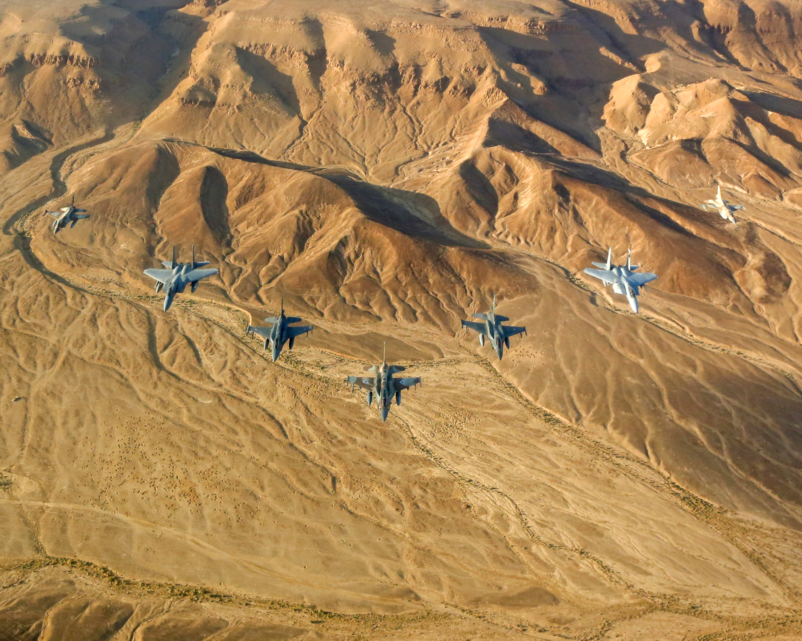Download mobile wallpaper Desert, Aircraft, Military, Jet Fighter, Warplane, Jet Fighters for free.