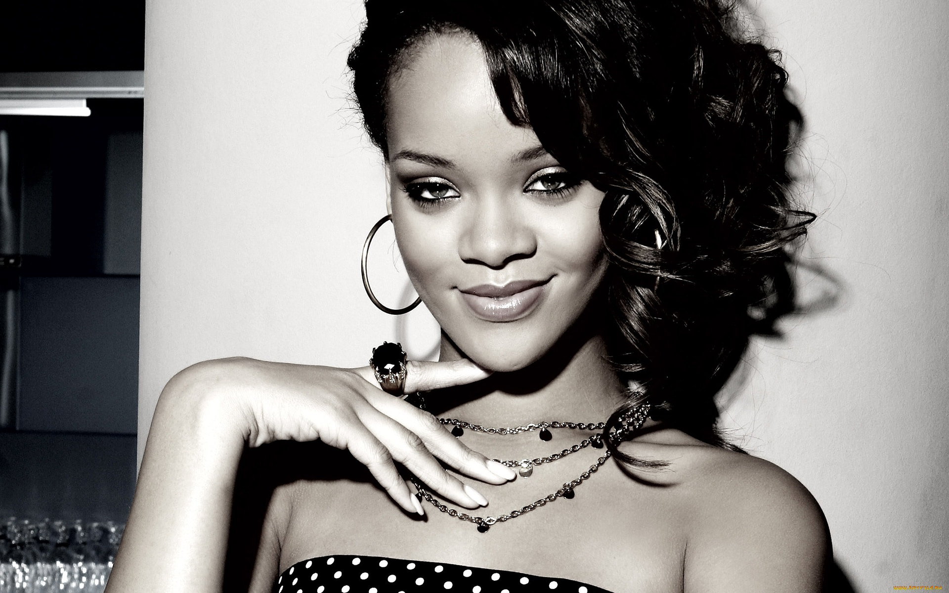 Free download wallpaper Music, Rihanna on your PC desktop