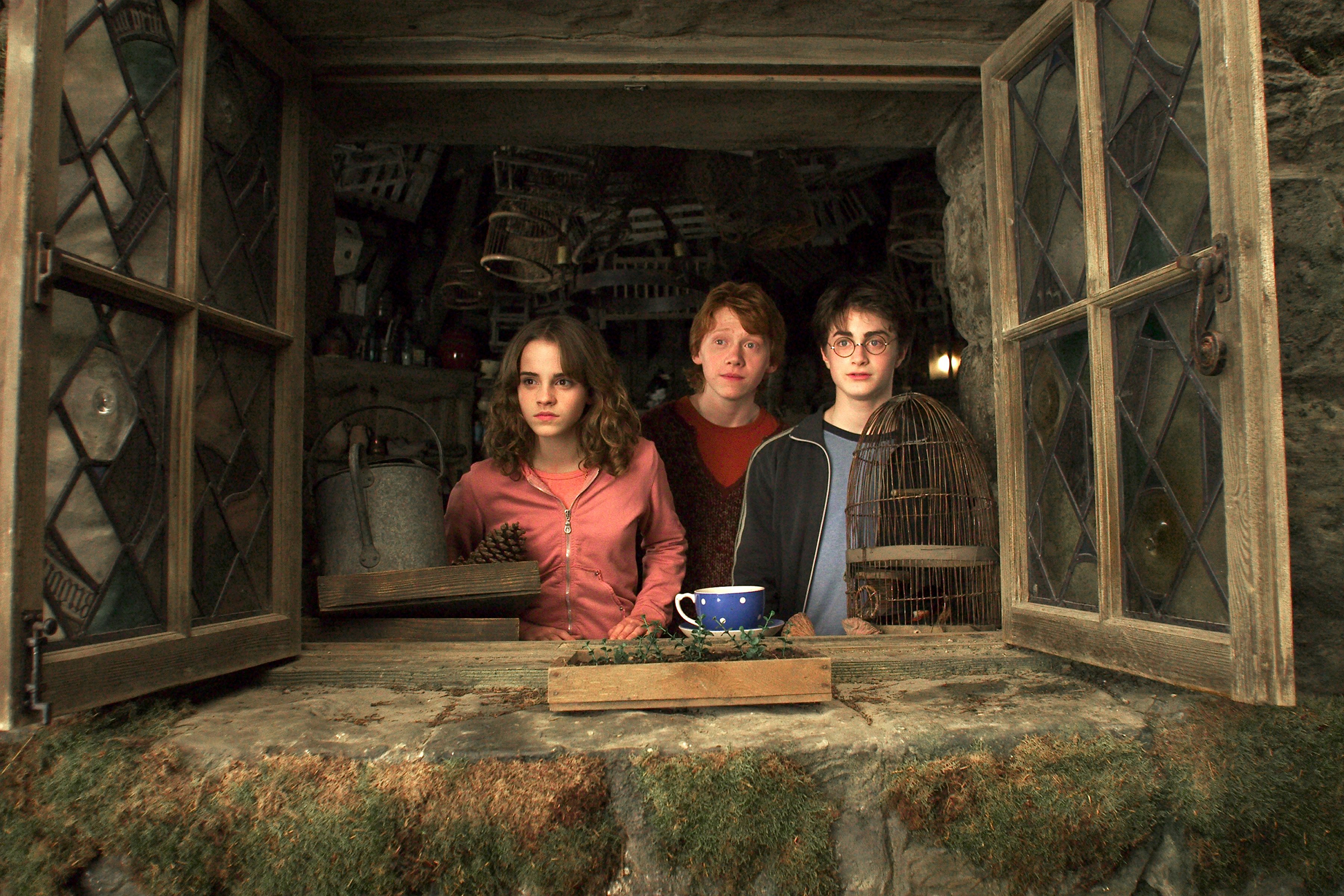 434130 baixar papel de parede harry potter e o prisioneiro de azkaban, harry potter, hermione granger, filme, ron weasley - protetores de tela e imagens gratuitamente