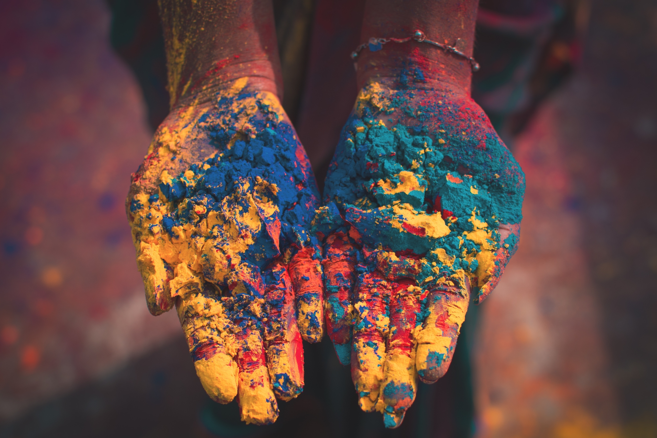 Free download wallpaper Hand, Holiday, Colors, Holi on your PC desktop