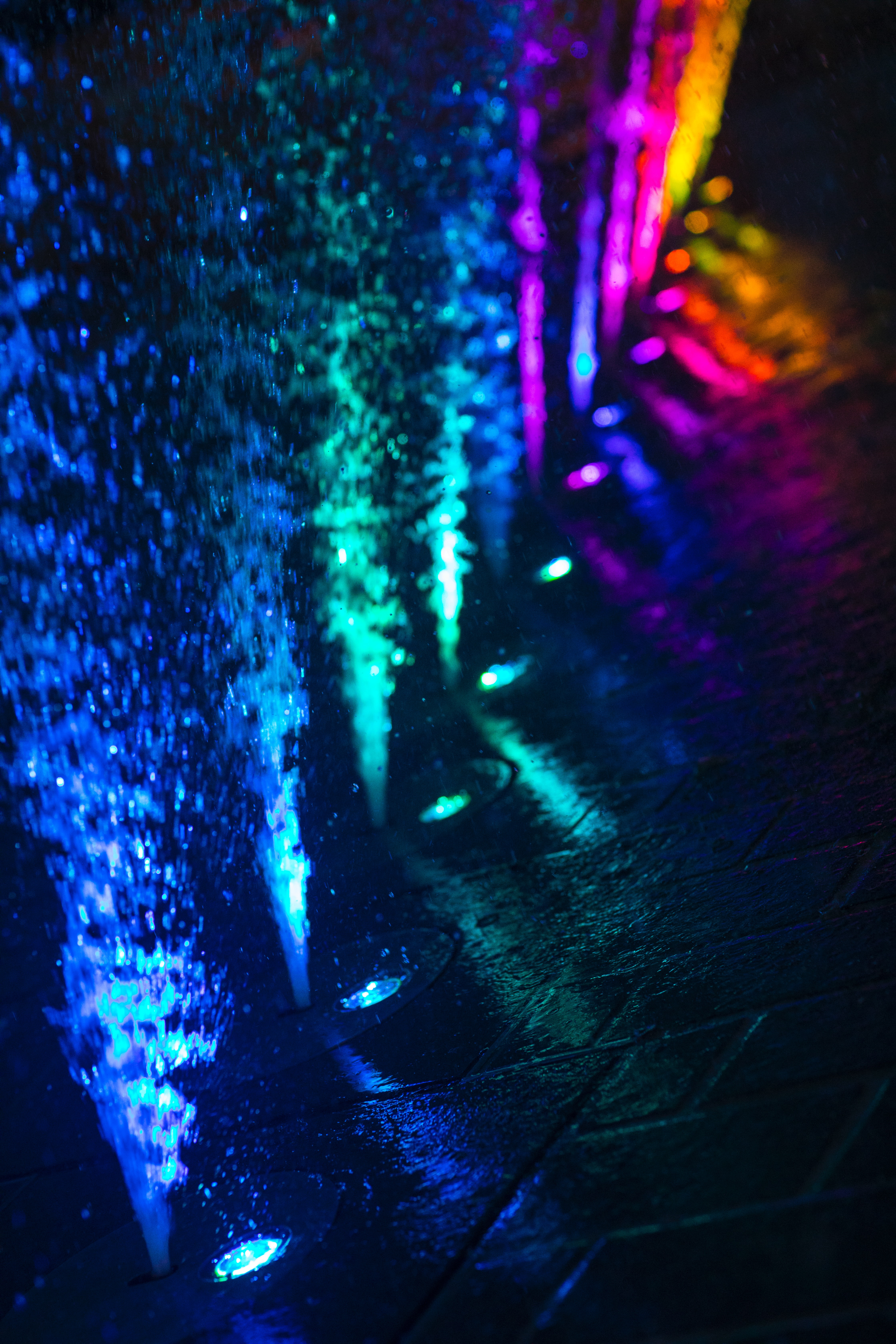 Download PC Wallpaper spray, water, fountain, miscellanea, miscellaneous, multicolored, motley, backlight, illumination