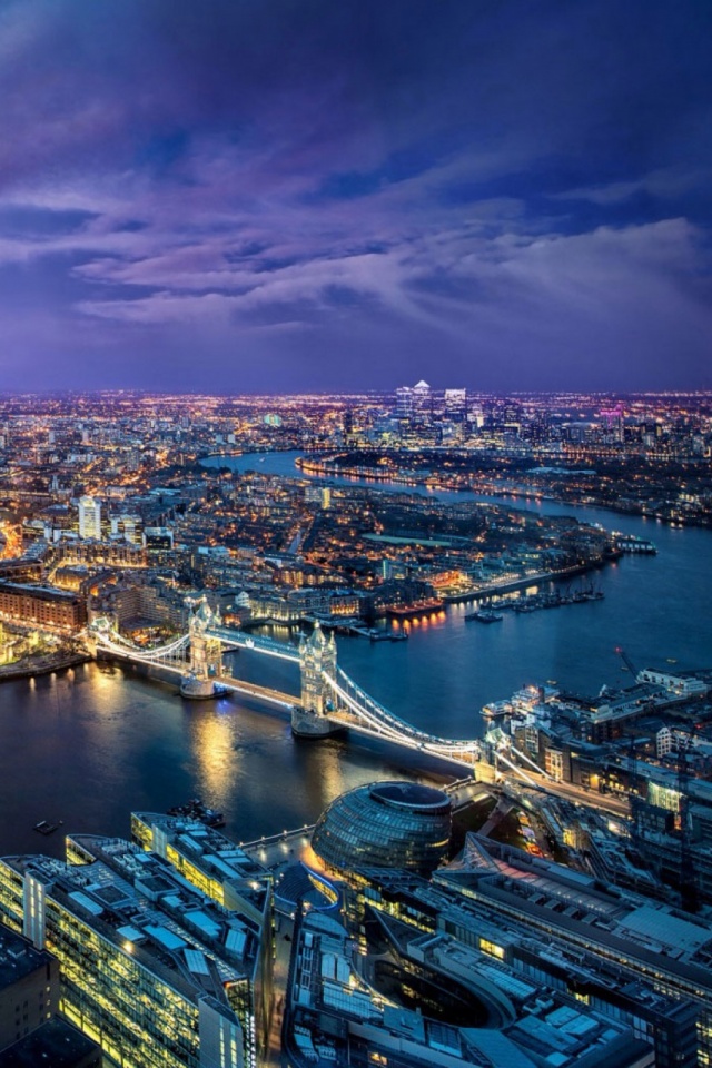 Скачать картинку Города, Река, Ночь, Лондон, Город, Огни, Мост, Темза, Тауэрский Мост, Сделано Человеком в телефон бесплатно.