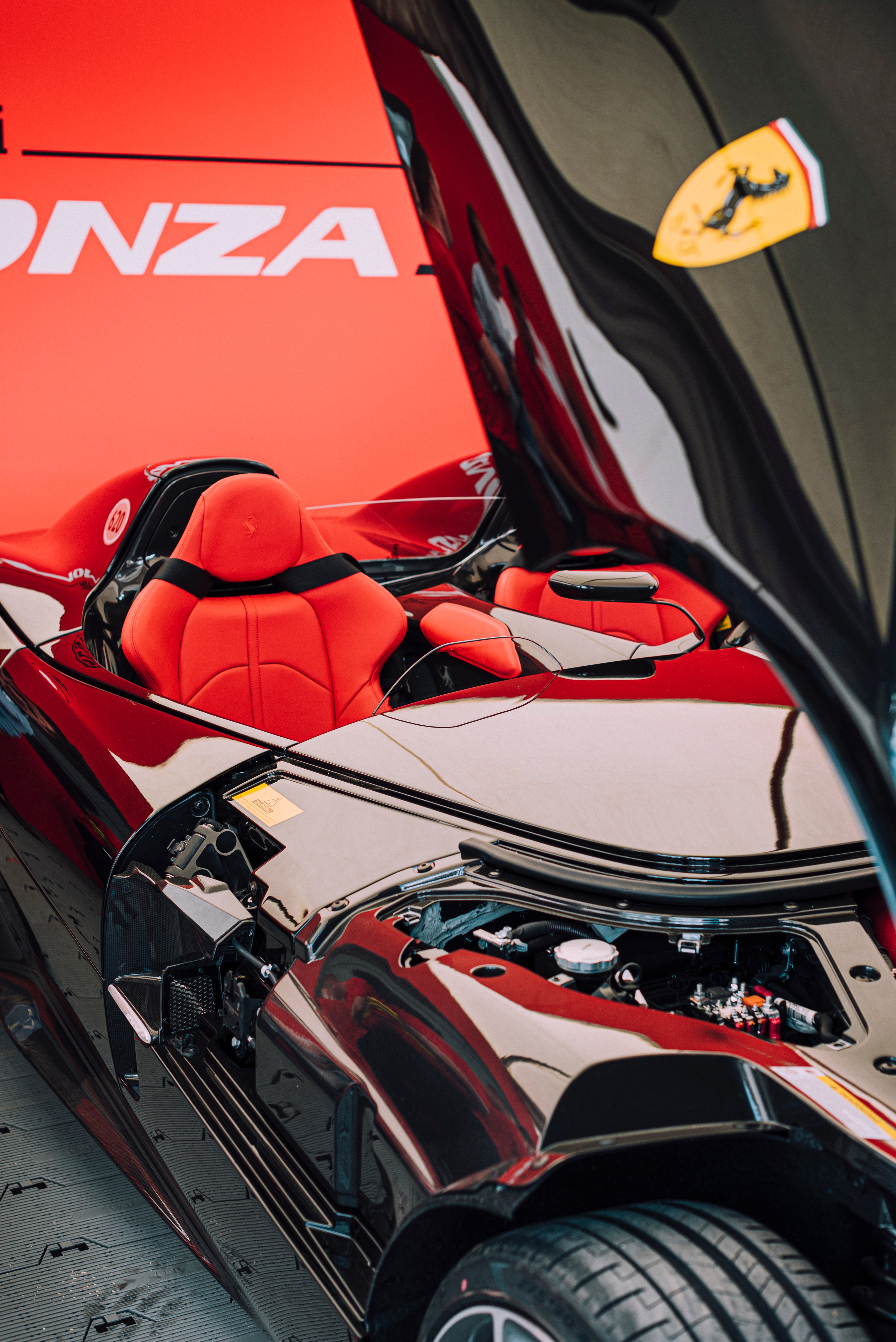 Скачать обои бесплатно Ferrari Monza Sp2, Тачки (Cars), Автомобиль, Спорткар, Феррари (Ferrari), Гонки картинка на рабочий стол ПК