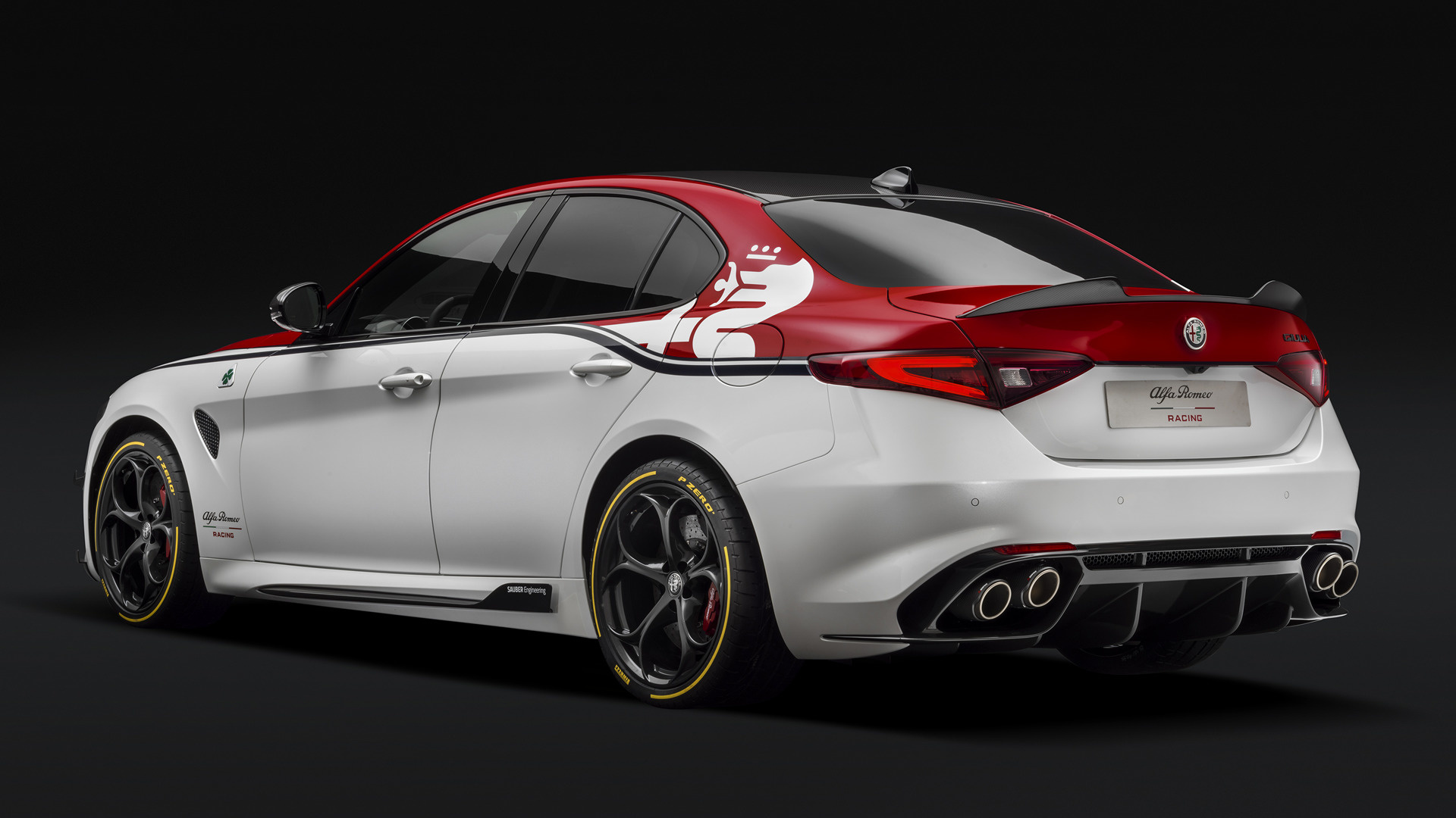 Laden Sie Alfa Romeo Rennen HD-Desktop-Hintergründe herunter