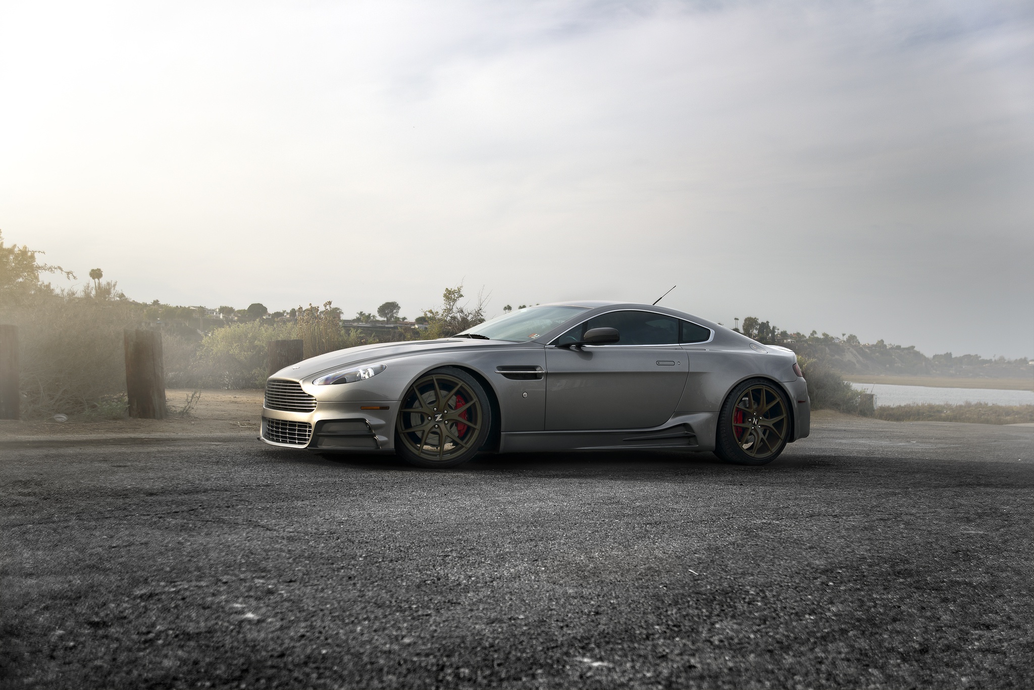 Download mobile wallpaper Aston Martin, Car, Vehicles, Silver Car, Aston Martin Vantage for free.