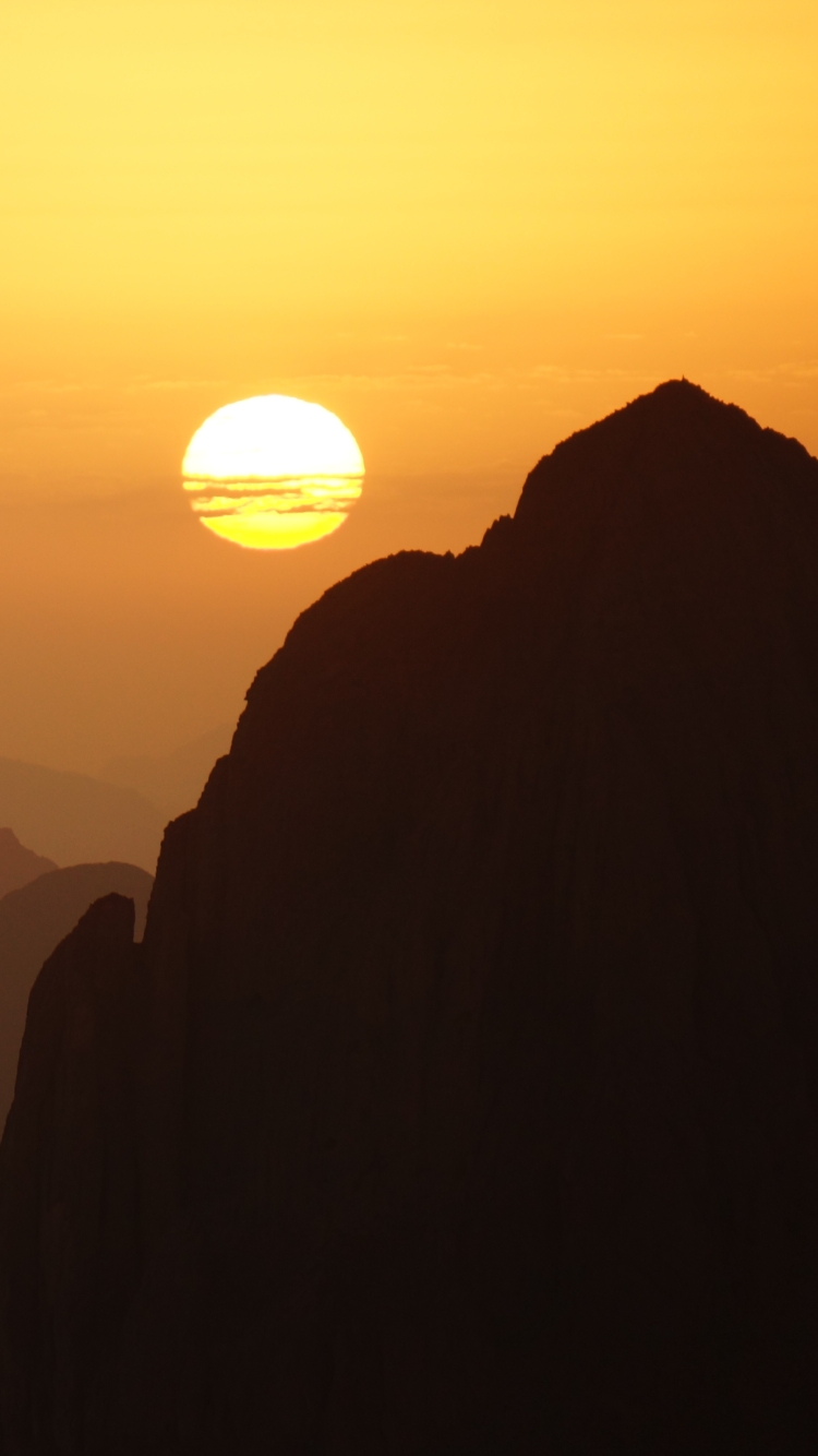 Download mobile wallpaper Sunset, Sky, Mountains, Sun, Mountain, Earth, Africa, Algeria, Assekrem, Tassili N'ajjer, Hoggar Mountains for free.