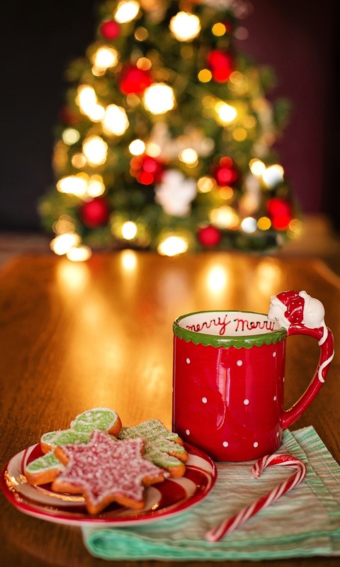 Download mobile wallpaper Christmas, Holiday, Christmas Tree, Cookie, Depth Of Field for free.