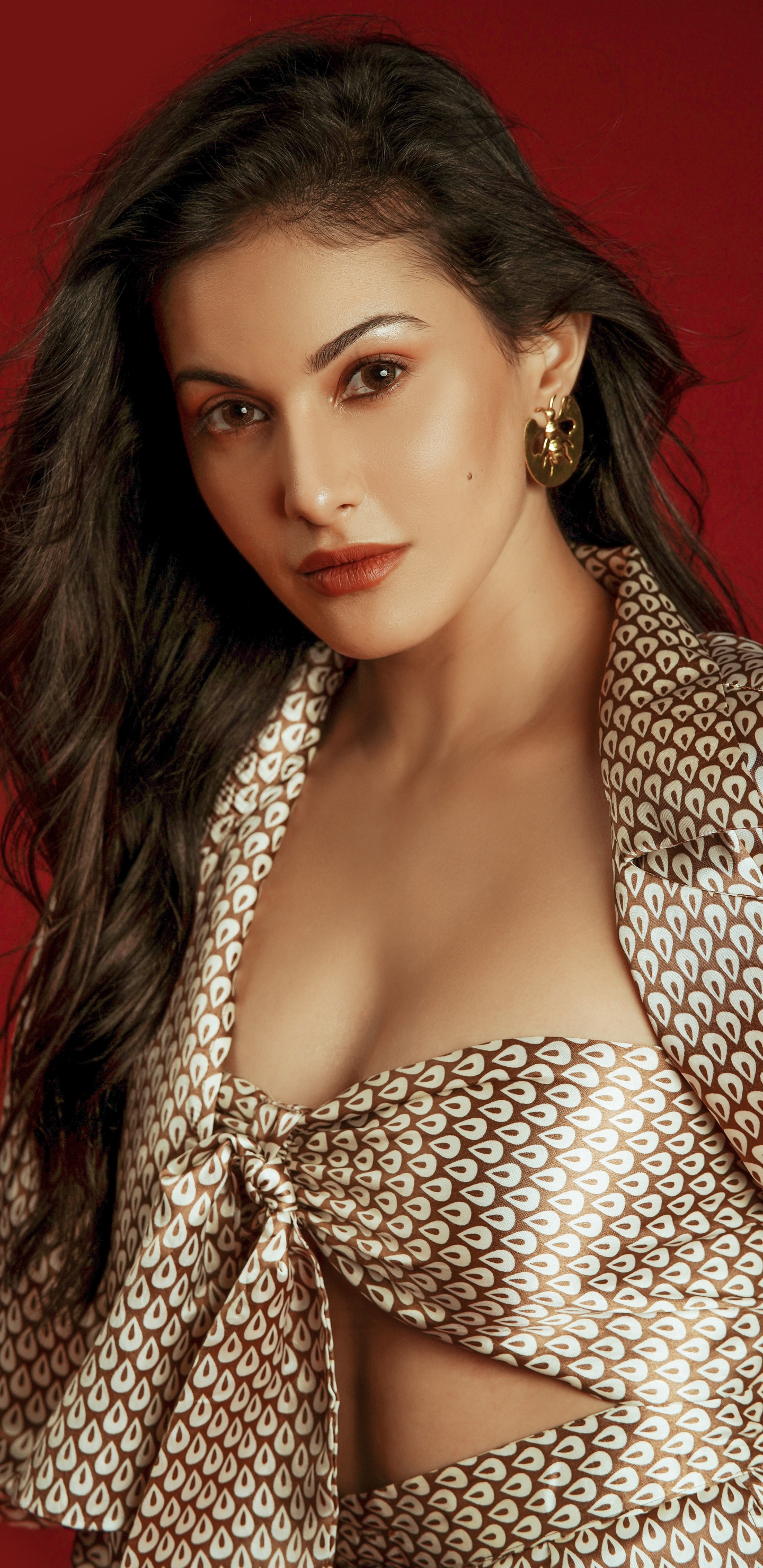 amyra dastur, celebrity, actress, indian, brunette, bollywood Phone Background