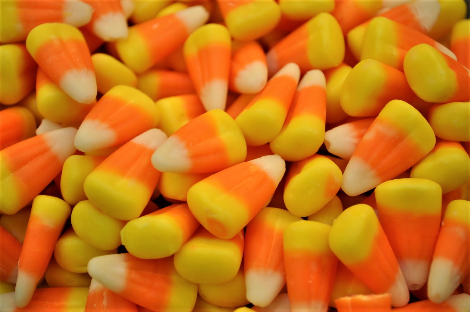 Download mobile wallpaper Food, Candy, Candy Corn for free.