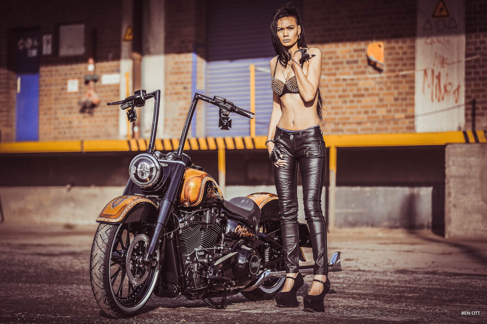 Téléchargez gratuitement l'image Harley Davidson, Femmes, Femmes & Motos, Moto Personnalisée, Coutumes De Thunderbike sur le bureau de votre PC