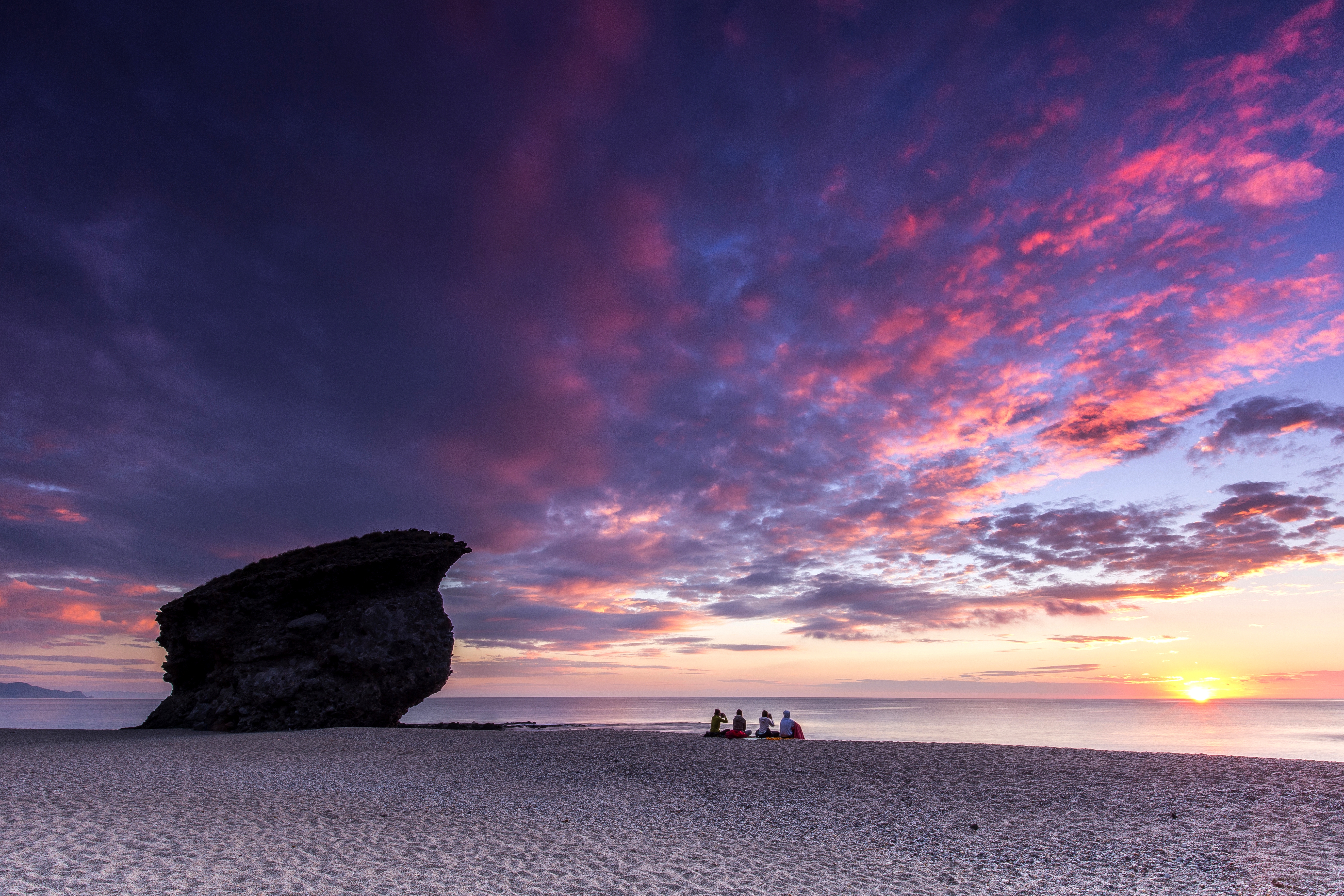 Download mobile wallpaper Sunset, Sky, Sun, Beach, Horizon, Ocean, Earth, Photography for free.