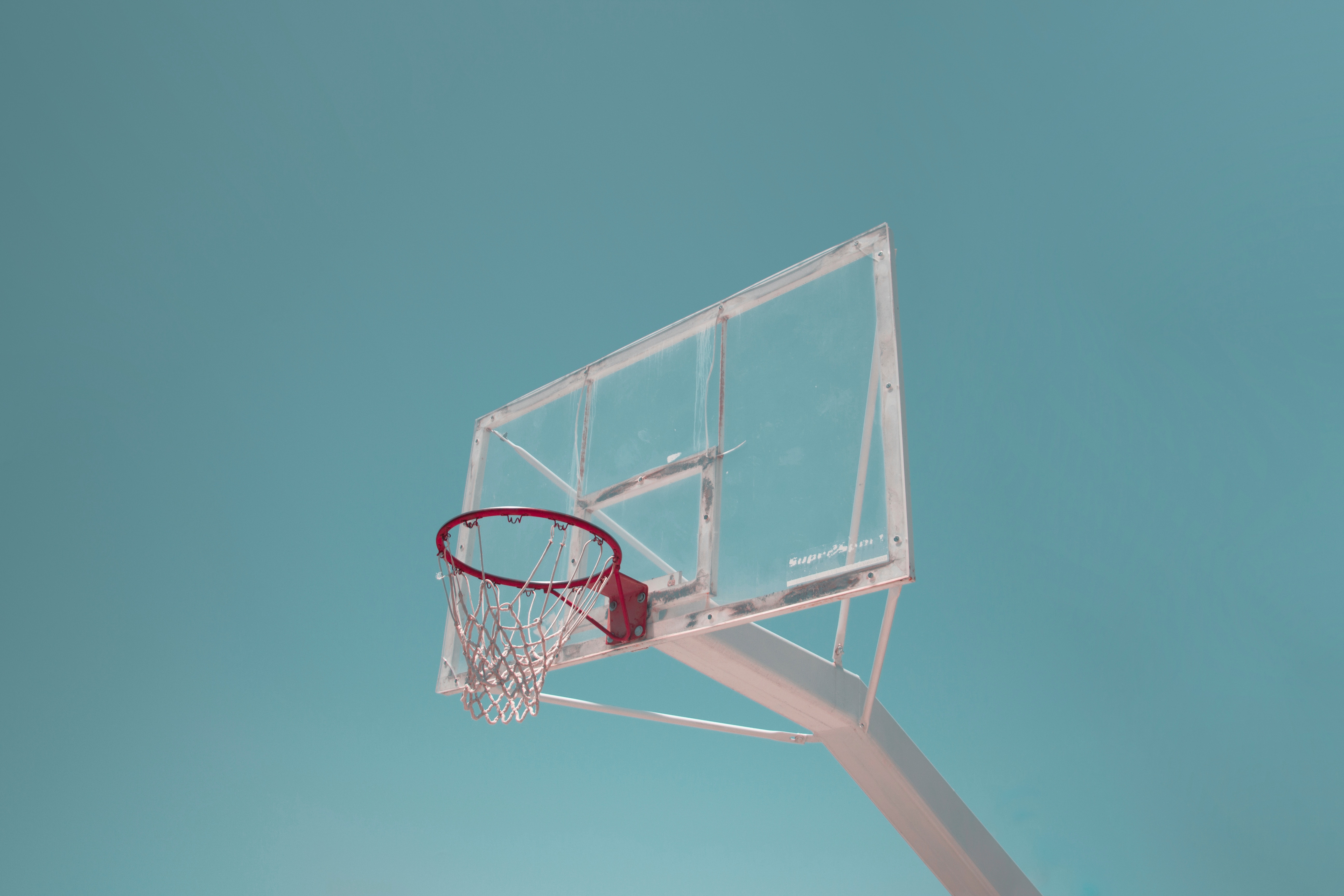 121416 скачать картинку минимализм, баскетбол, баскетбольное кольцо, баскетбольная сетка - обои и заставки бесплатно