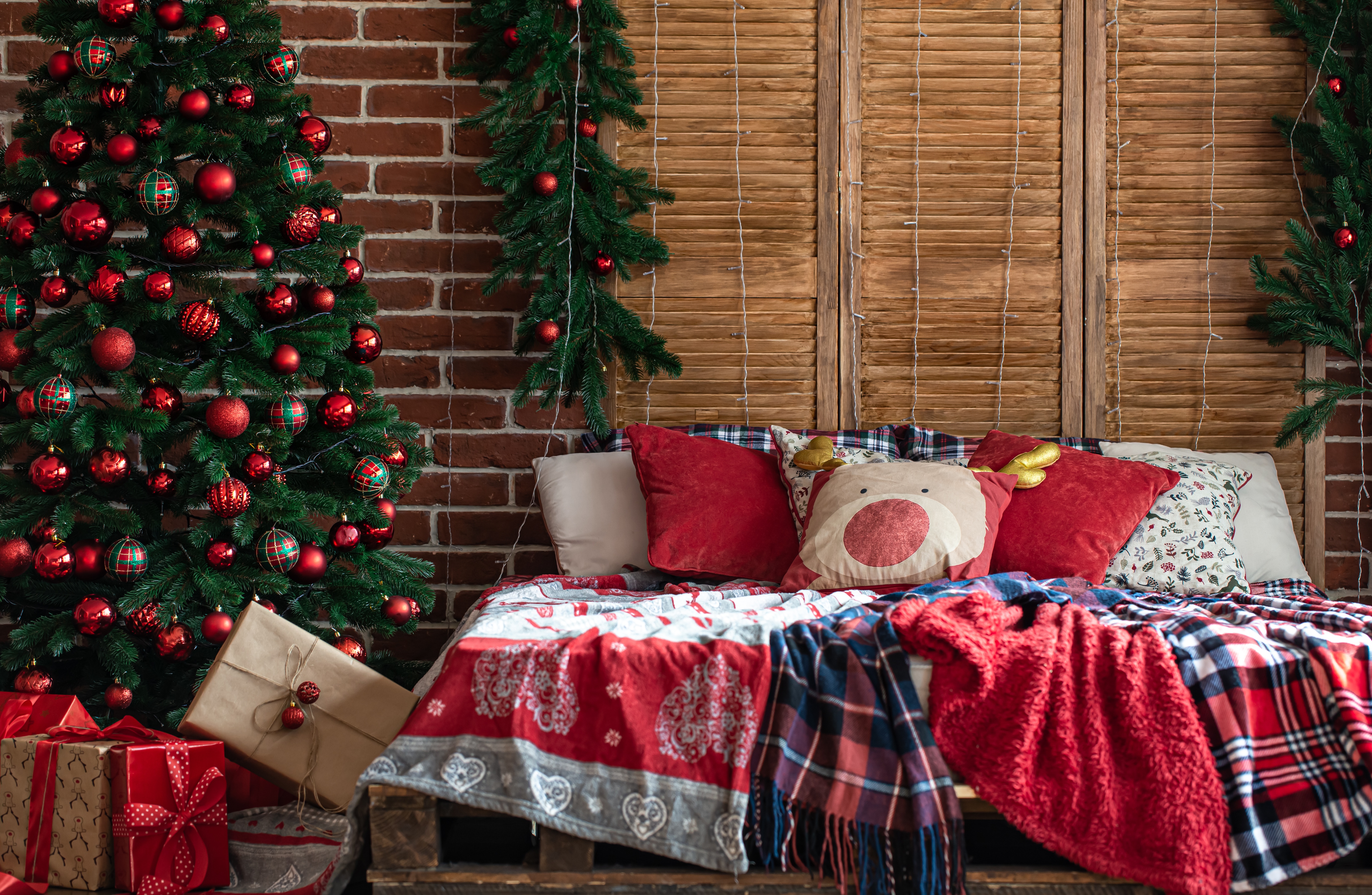 Download mobile wallpaper Christmas, Holiday, Bed for free.