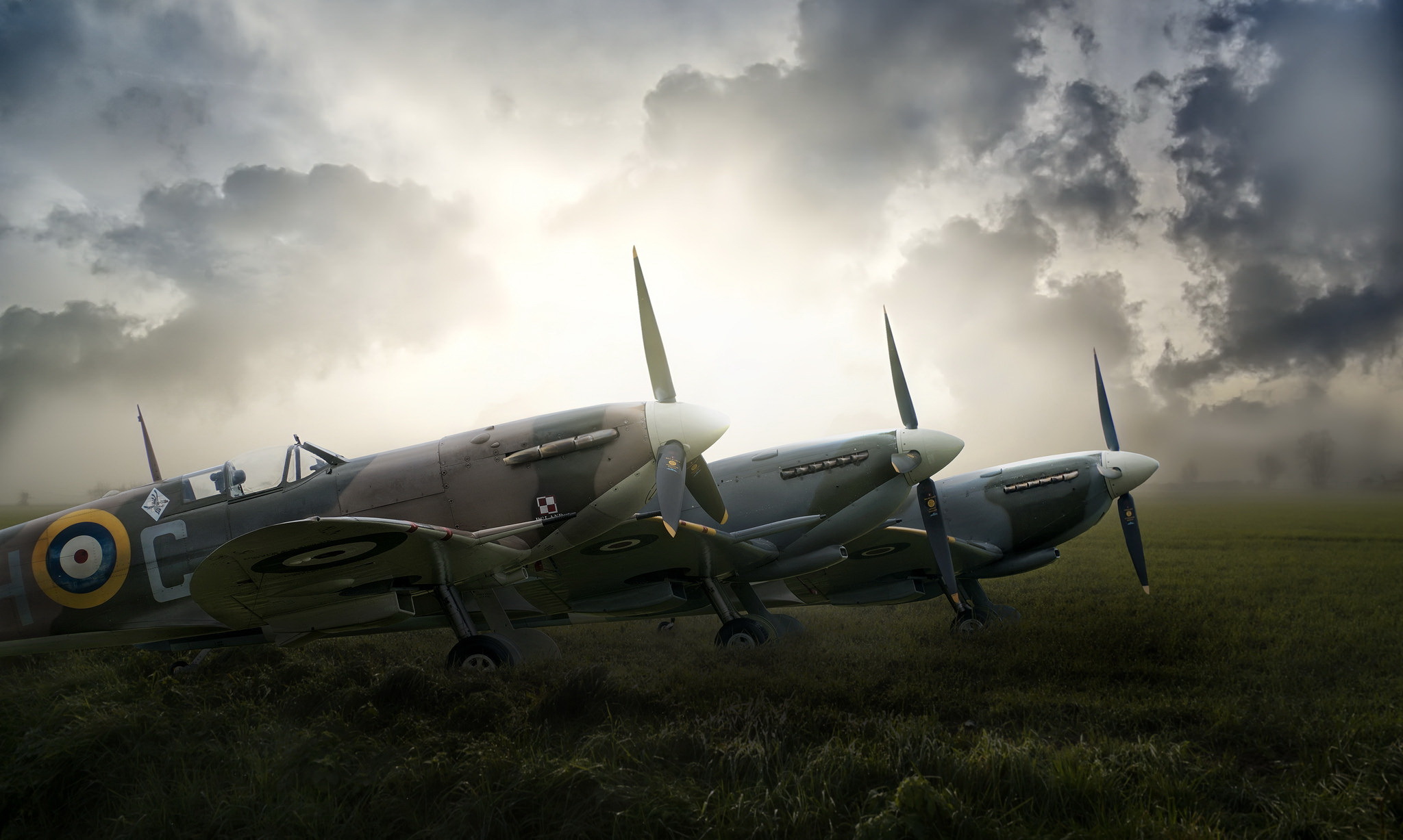Laden Sie das Flugzeuge, Militär, Kampfflugzeug, Supermarine Spitfire, Militärflugzeug-Bild kostenlos auf Ihren PC-Desktop herunter
