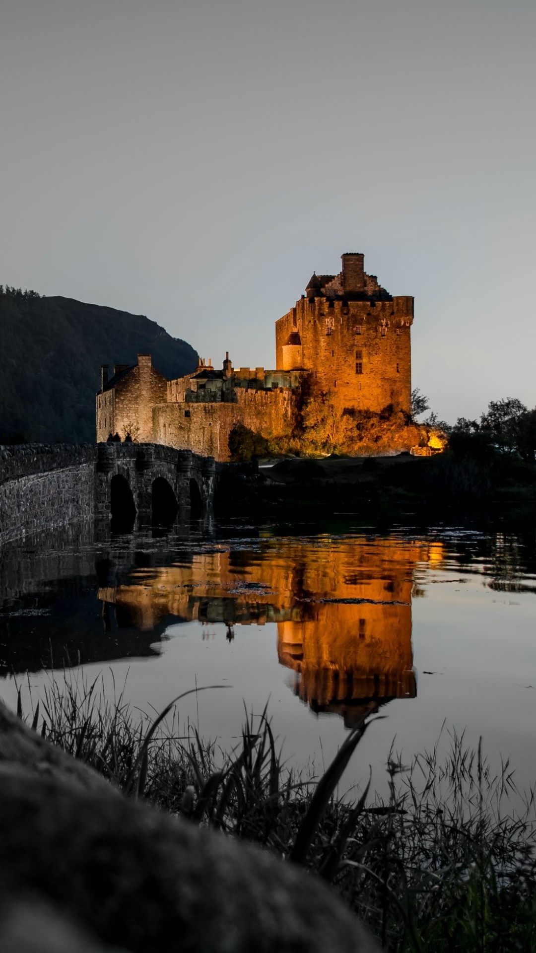 Handy-Wallpaper Schlösser, Schottland, Menschengemacht, Schloss, Spiegelung, Eilean Donan Castle, Betrachtung kostenlos herunterladen.
