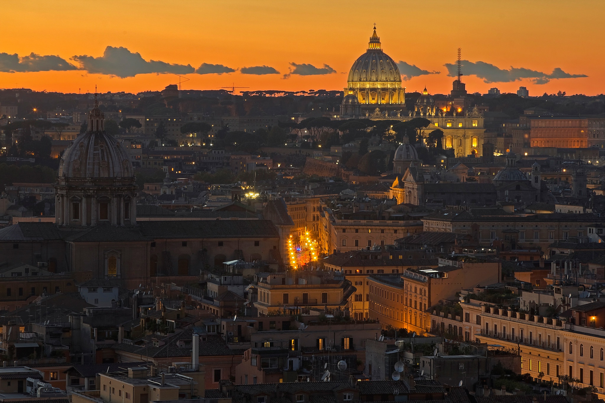 PCデスクトップに都市, 街, イタリア, 建物, 光, ドーム, 夜, ローマ, マンメイド, 街並み画像を無料でダウンロード