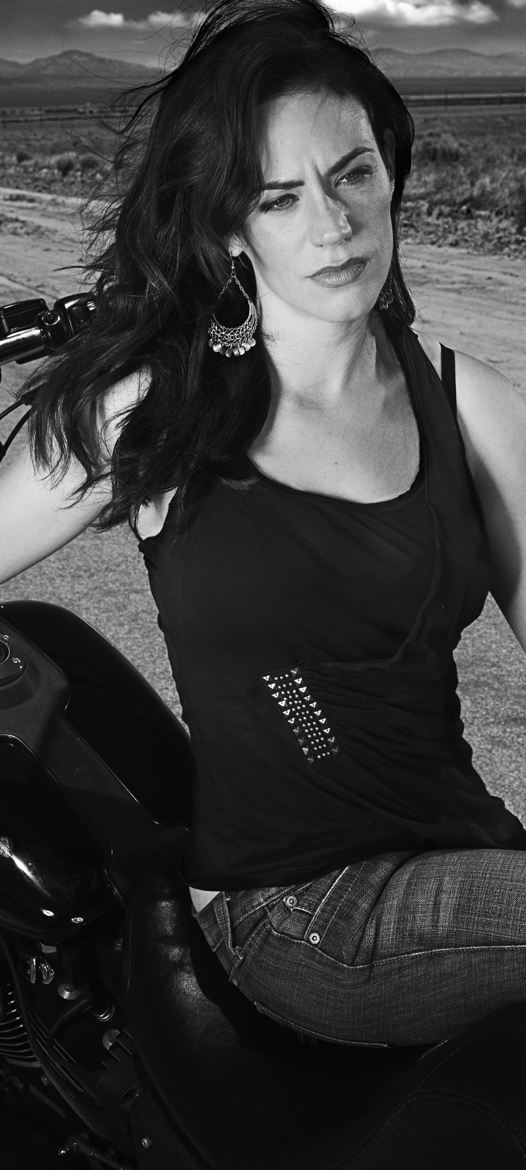 Download mobile wallpaper Sons Of Anarchy, Tv Show, Maggie Siff for free.