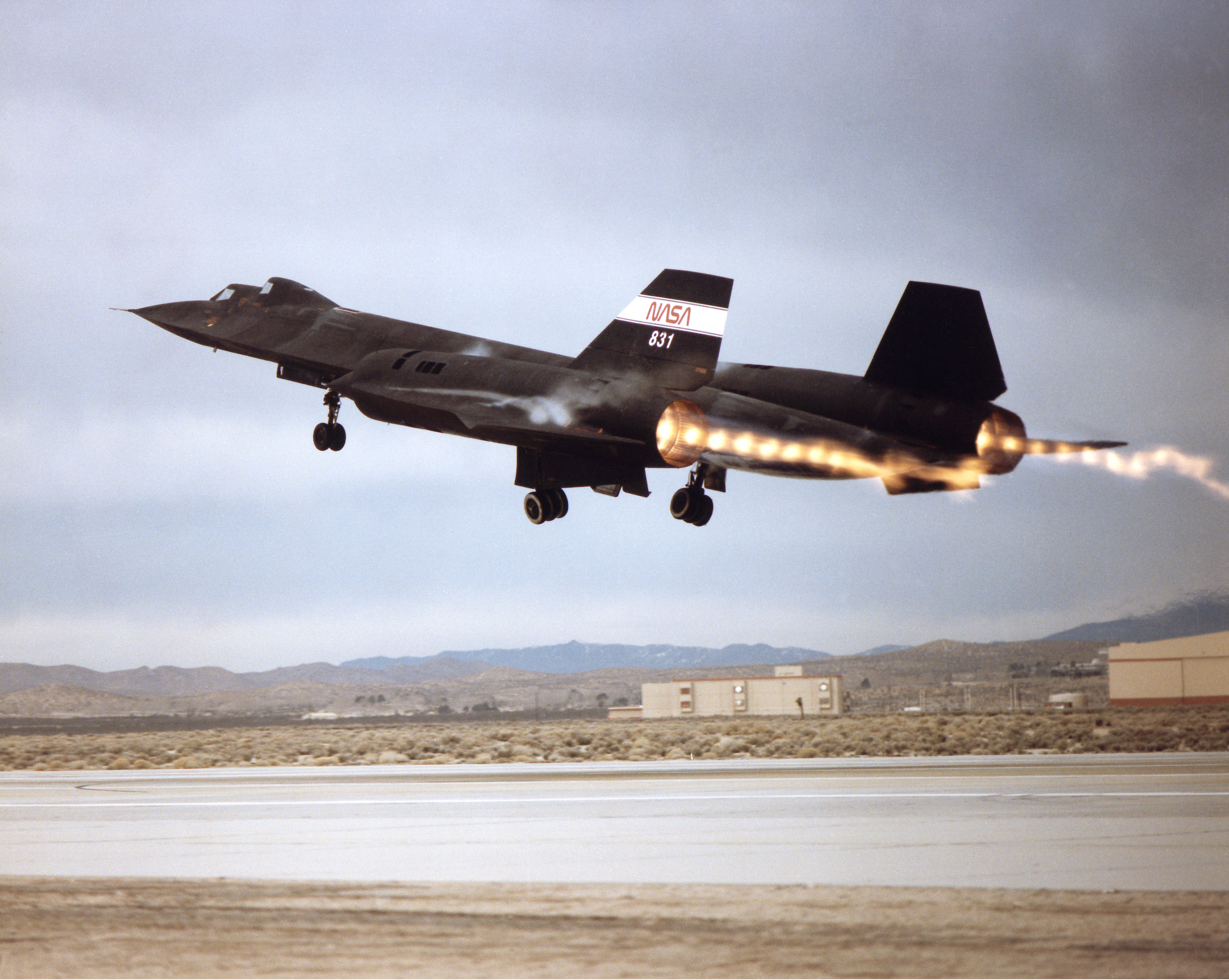 Скачати мобільні шпалери Військовий, Lockheed Sr 71 Blackbird, Військова Авіація безкоштовно.