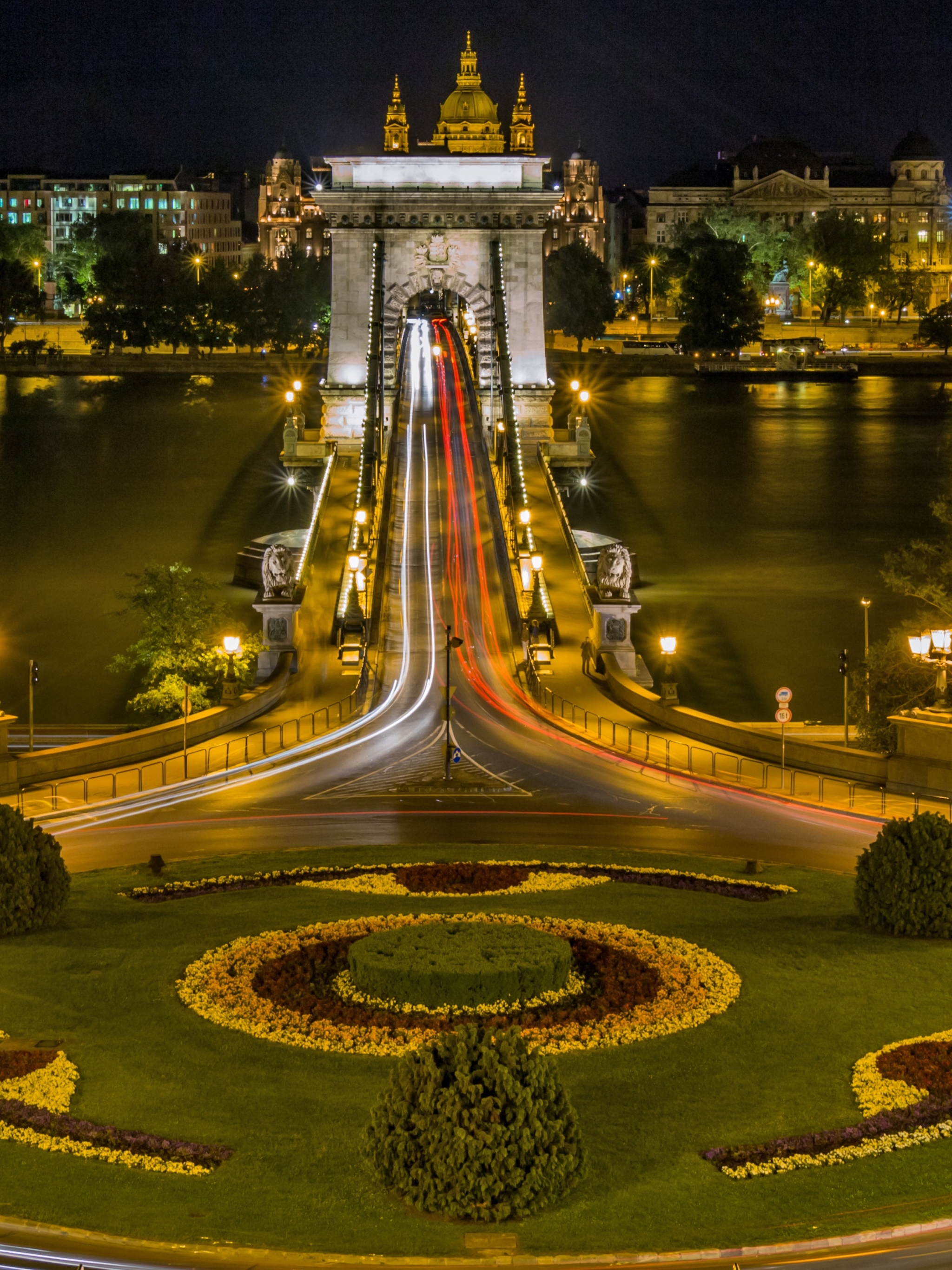 Free download wallpaper Bridges, City, Bridge, Hungary, Budapest, Man Made, Chain Bridge on your PC desktop