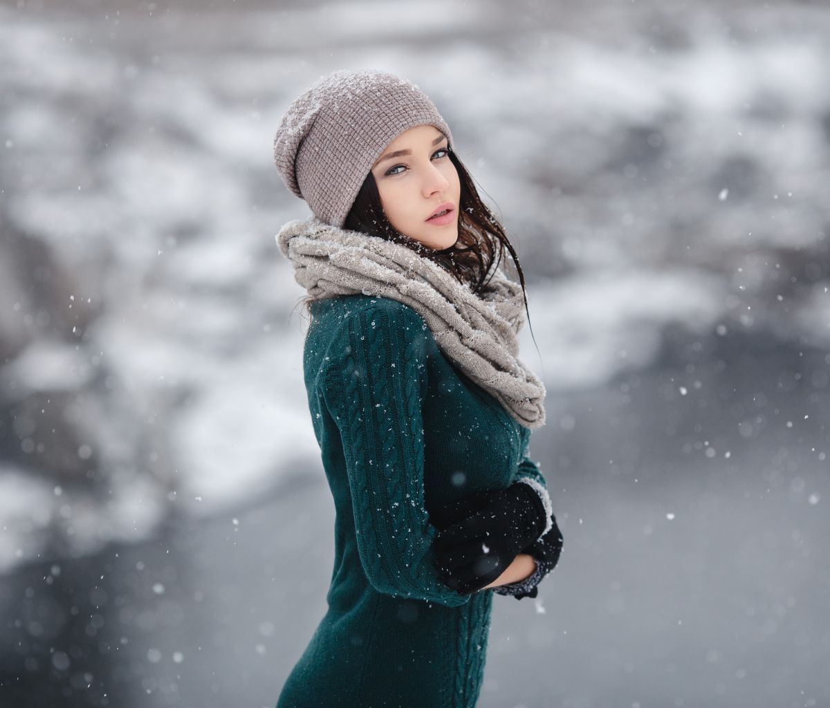 Download mobile wallpaper Winter, Hat, Model, Women, Snowfall, Scarf, Angelina Petrova for free.